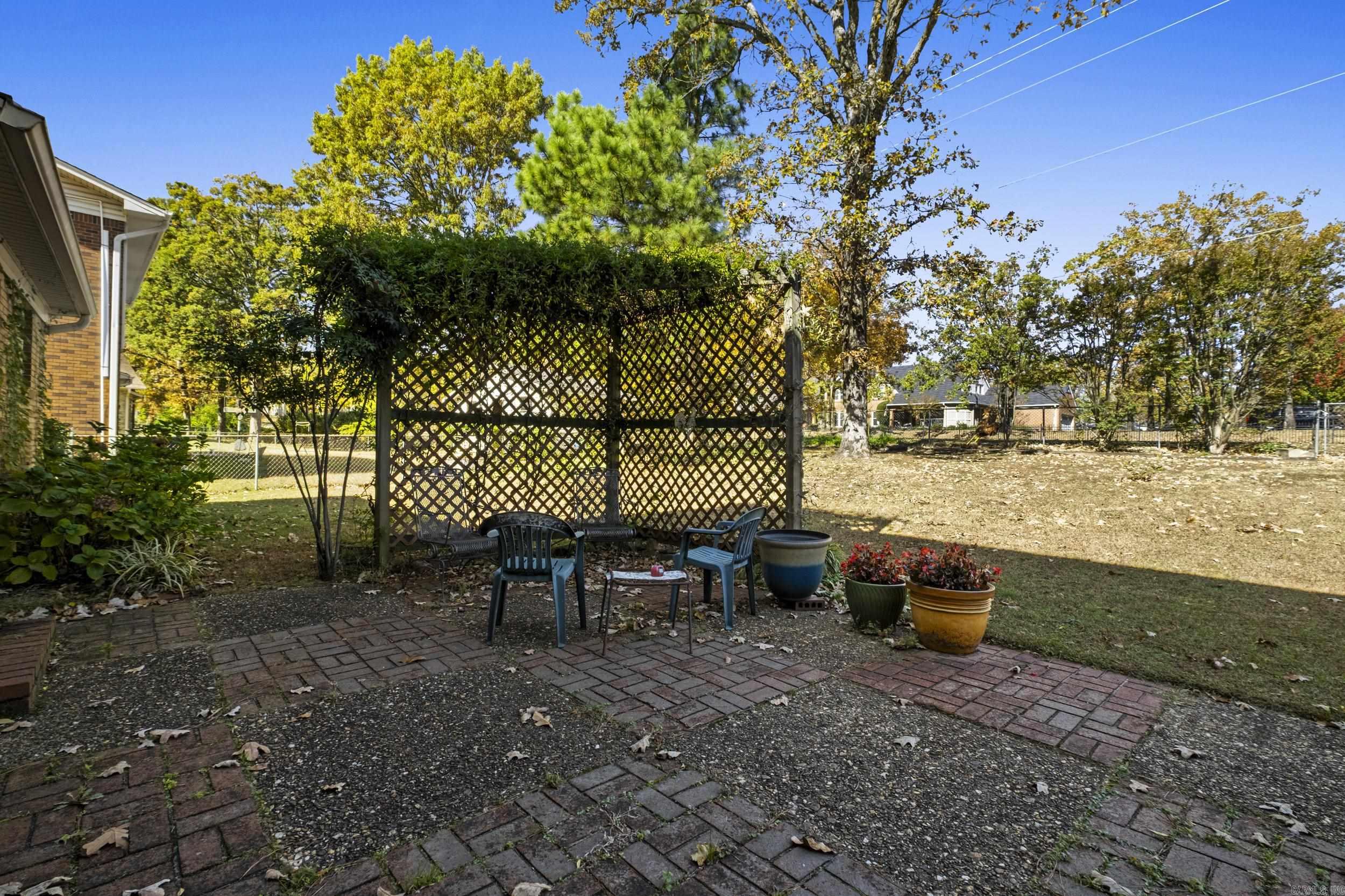 LAKEWOOD NE - Residential