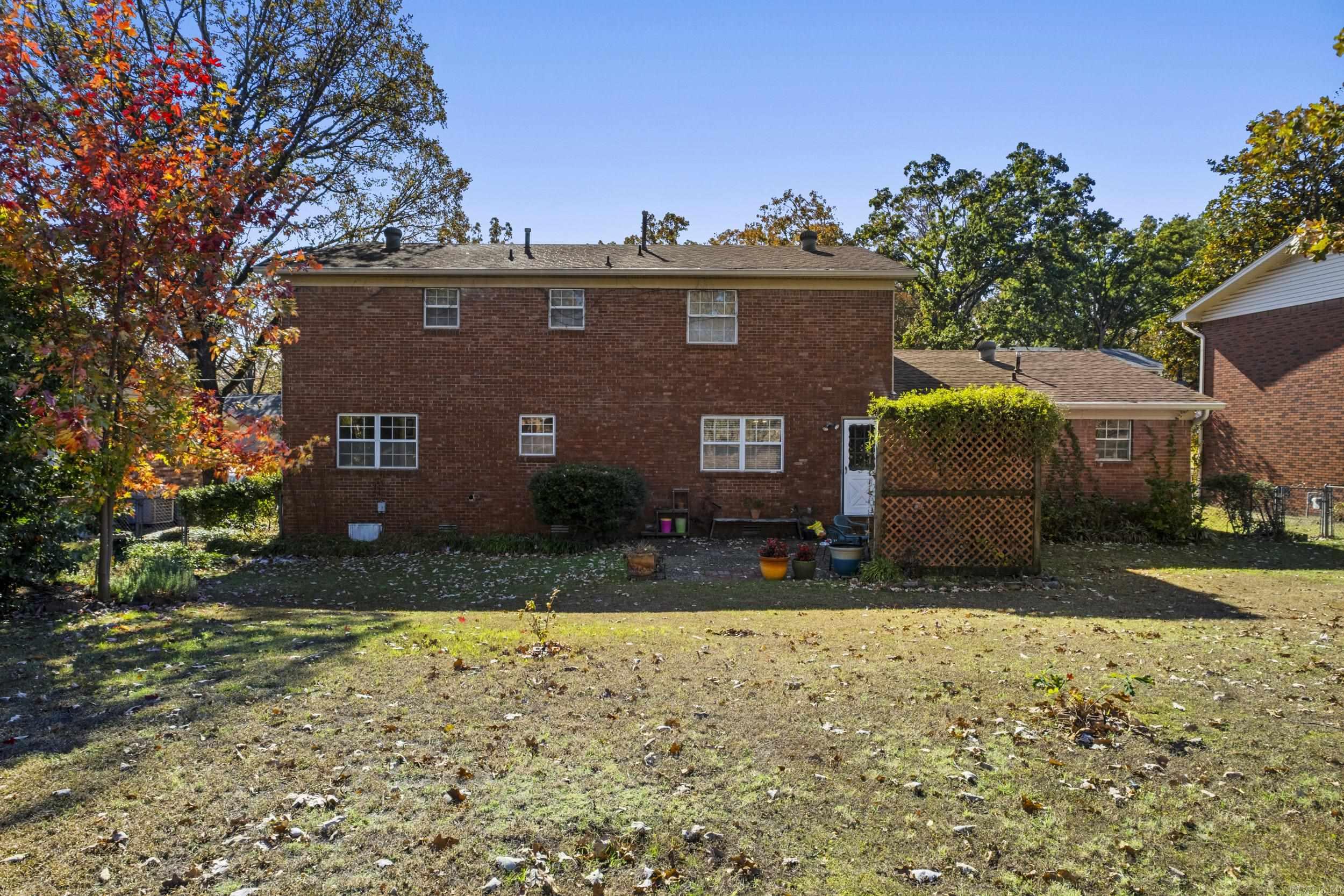 LAKEWOOD NE - Residential