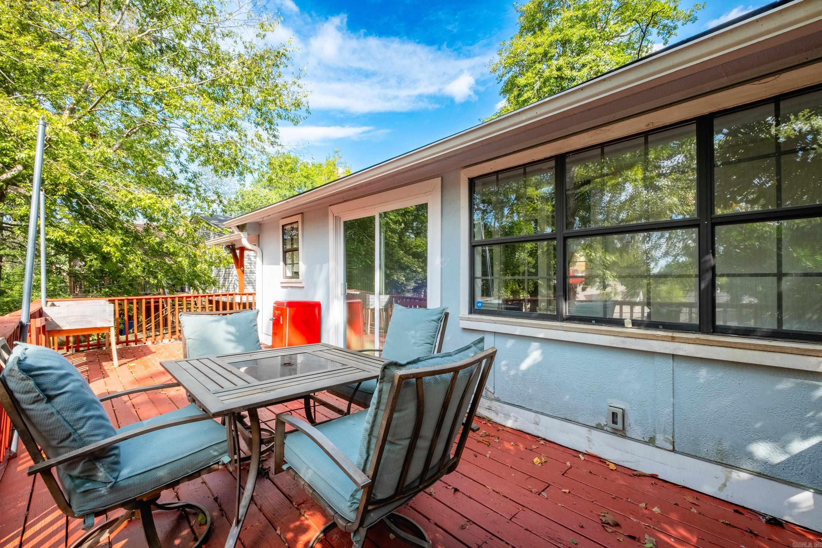 ELMHURST - Residential