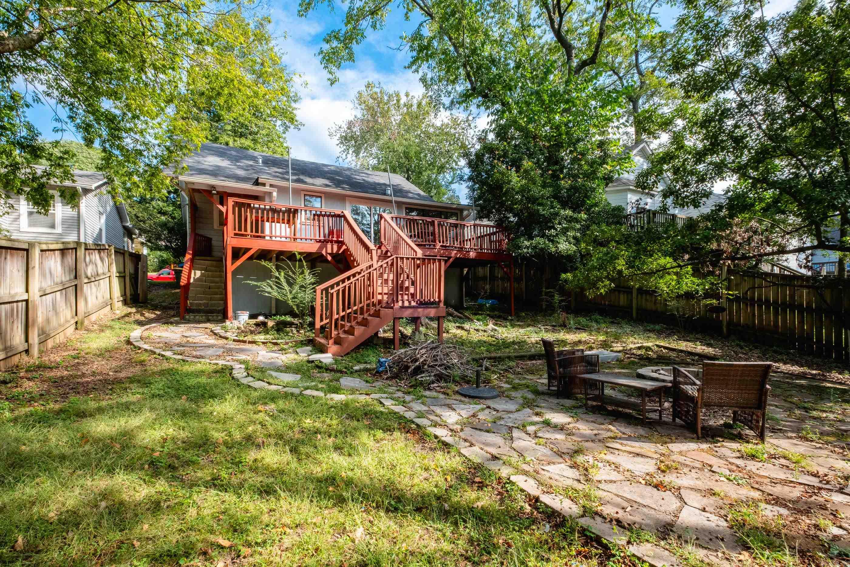 ELMHURST - Residential