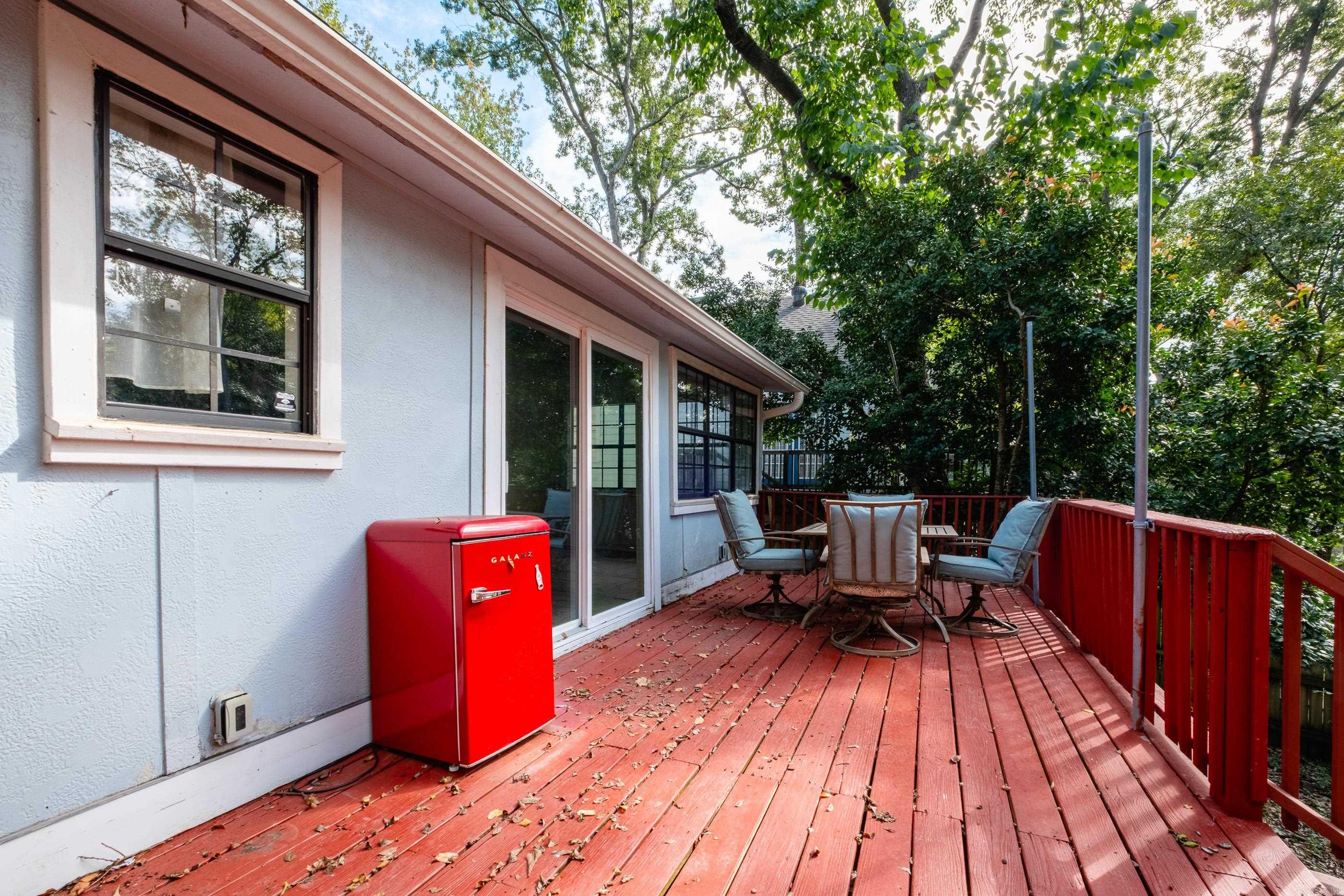 ELMHURST - Residential