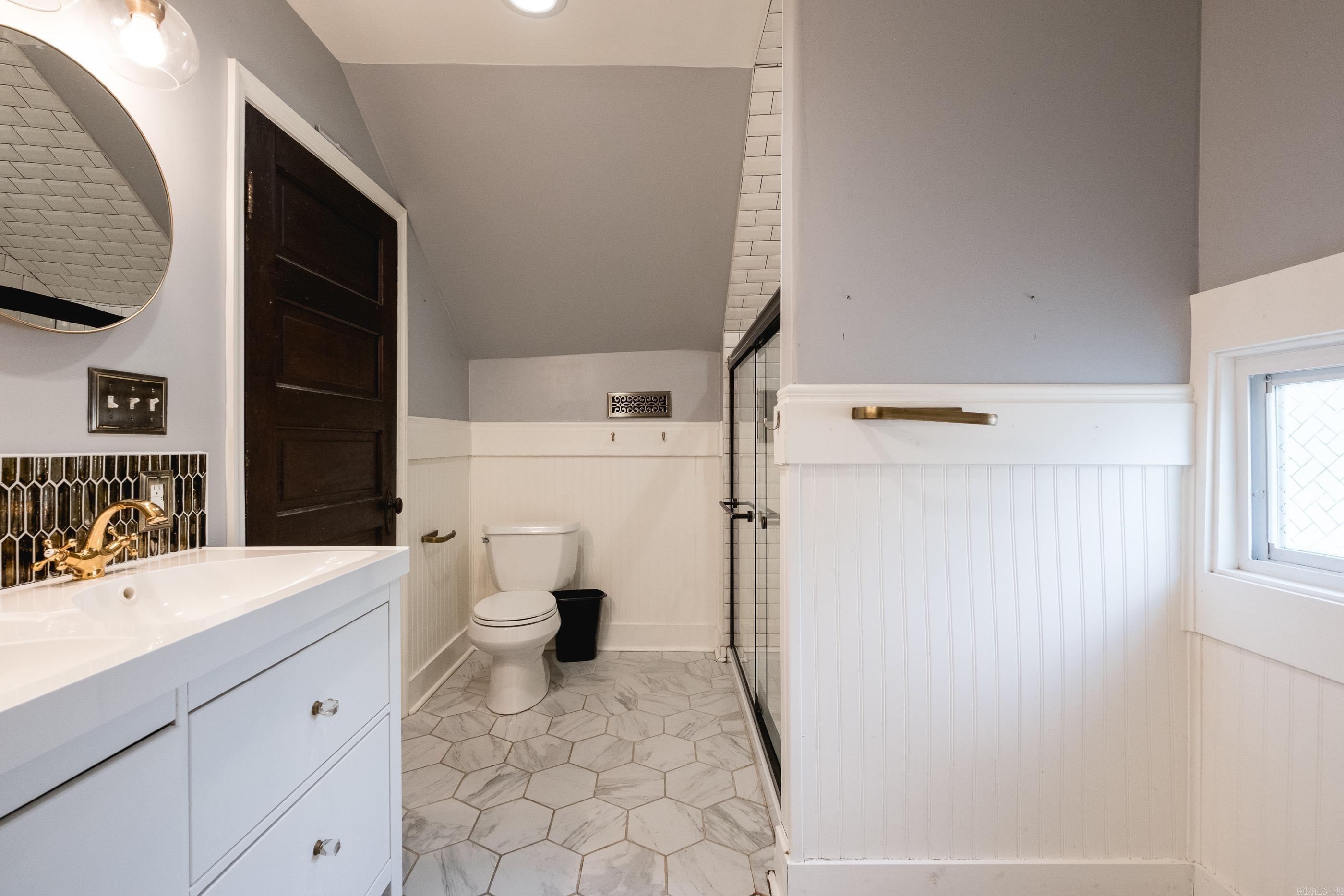 ELMHURST - Residential