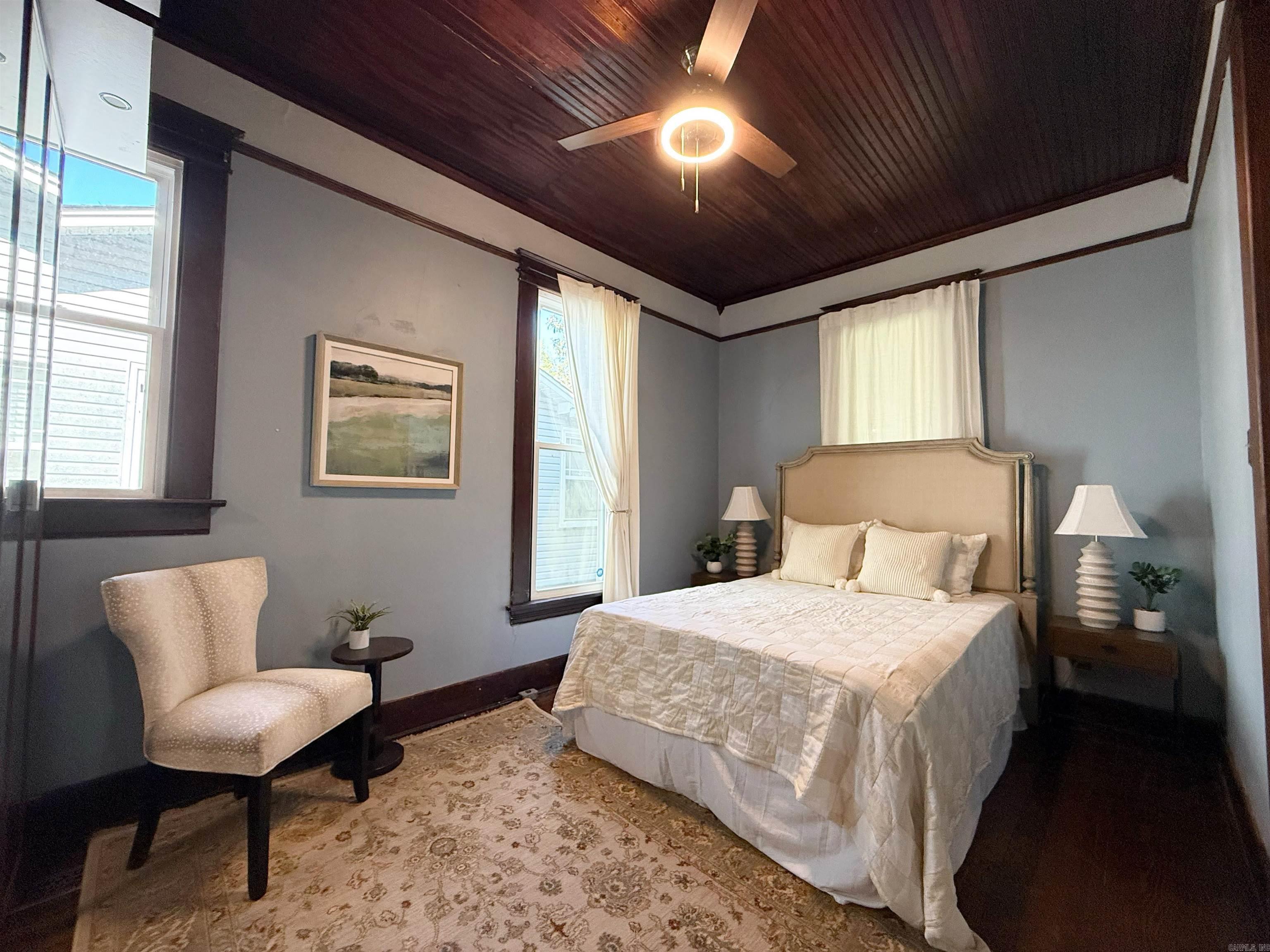 ELMHURST - Residential