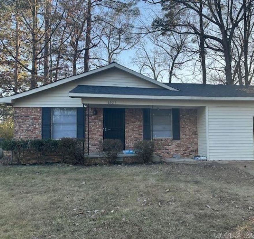 Great 3BD/2BA in Little Rock that is currently being remodeled. The lease for this property is for 2 years with a 3% increase after the first year. Income has to be 3x the amount of rent unless you have a housing voucher.   **ALL PROPERTIES MAY NOT BE MOVE-IN READY**