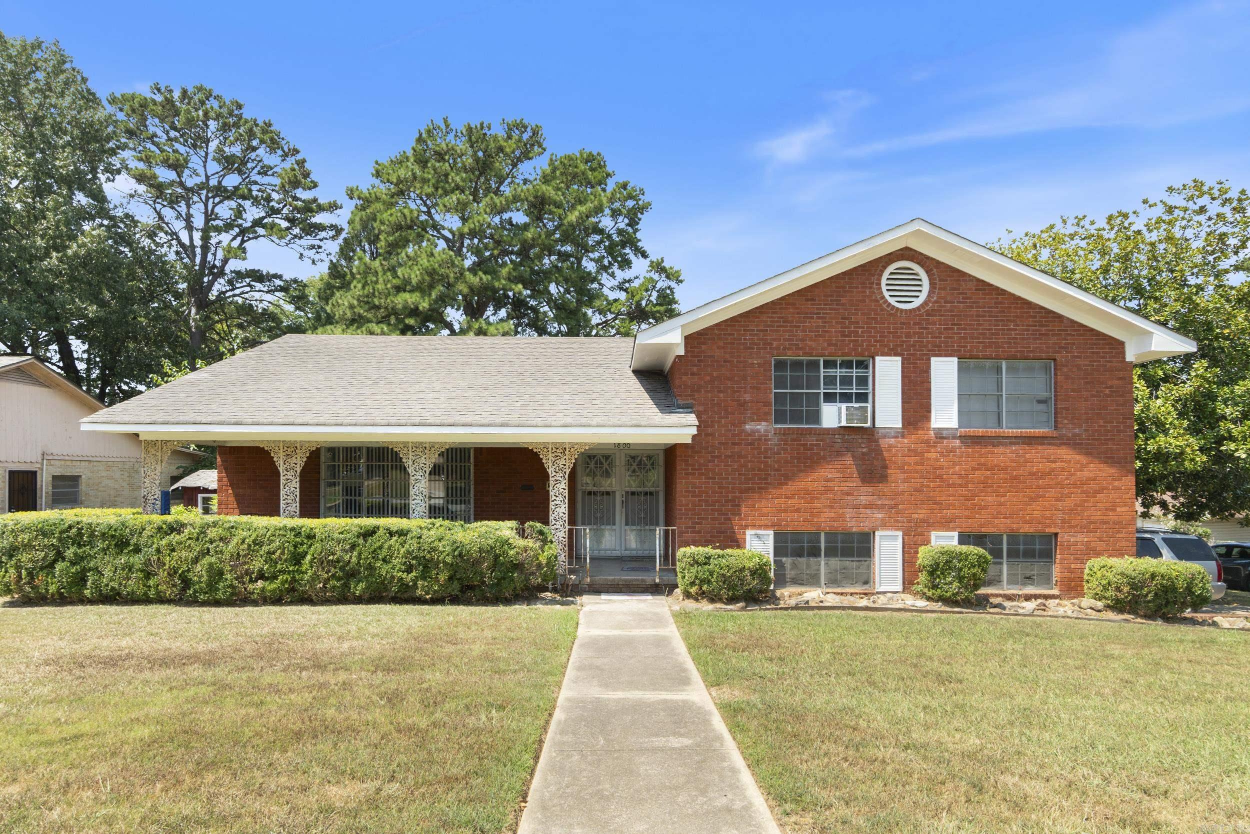 Split Level 5 Bedroom 2 1/2 Bath Refinished Home Ready For You and Your Family. Hard Wood Floors and Lots of Natural Light Throughout the Home. 2 Car Garage. There is room for everyone here!!!