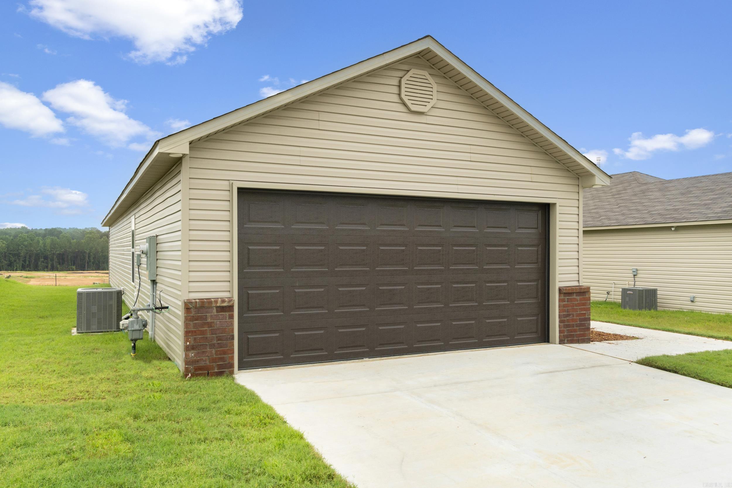 THE MEADOWS - Residential