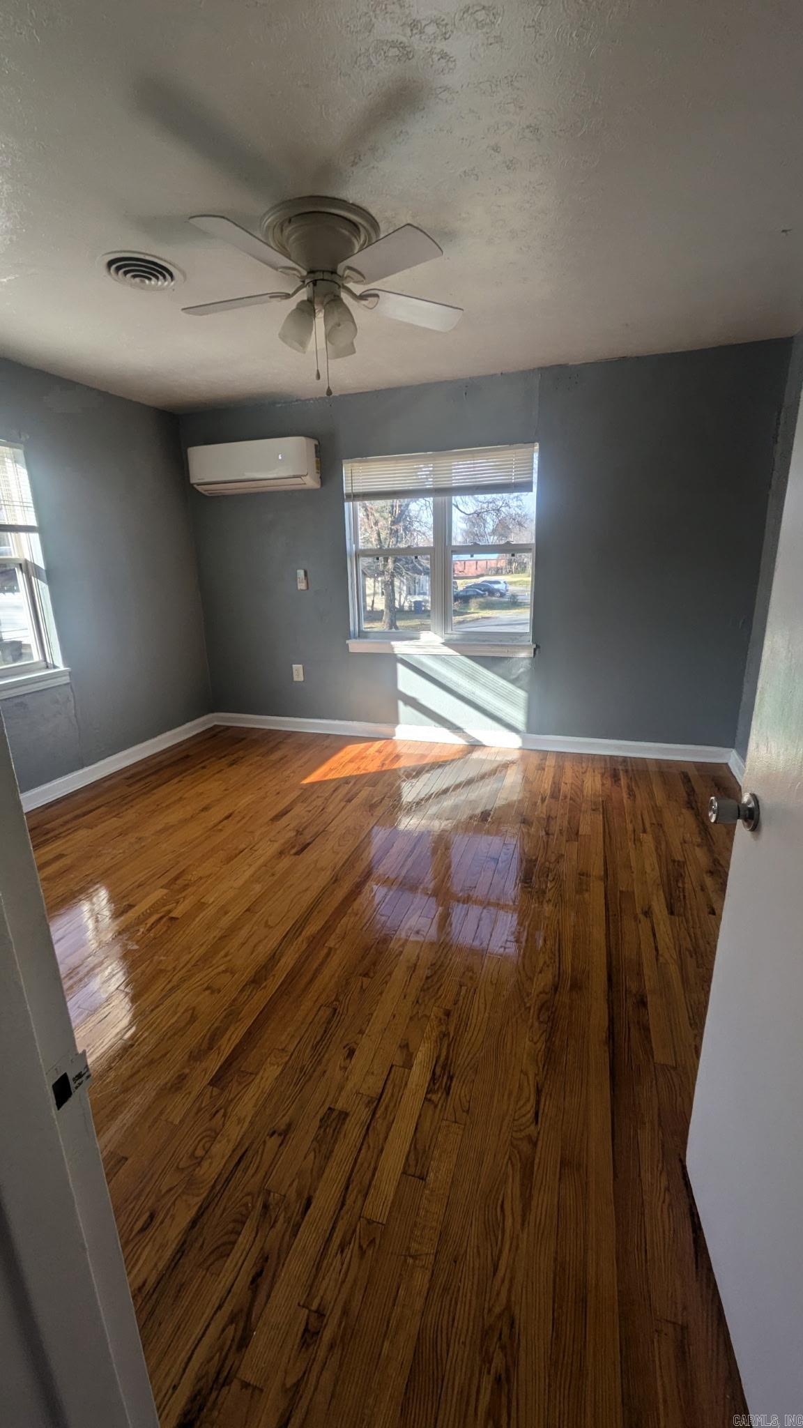 Holts Industrial - Residential Lease