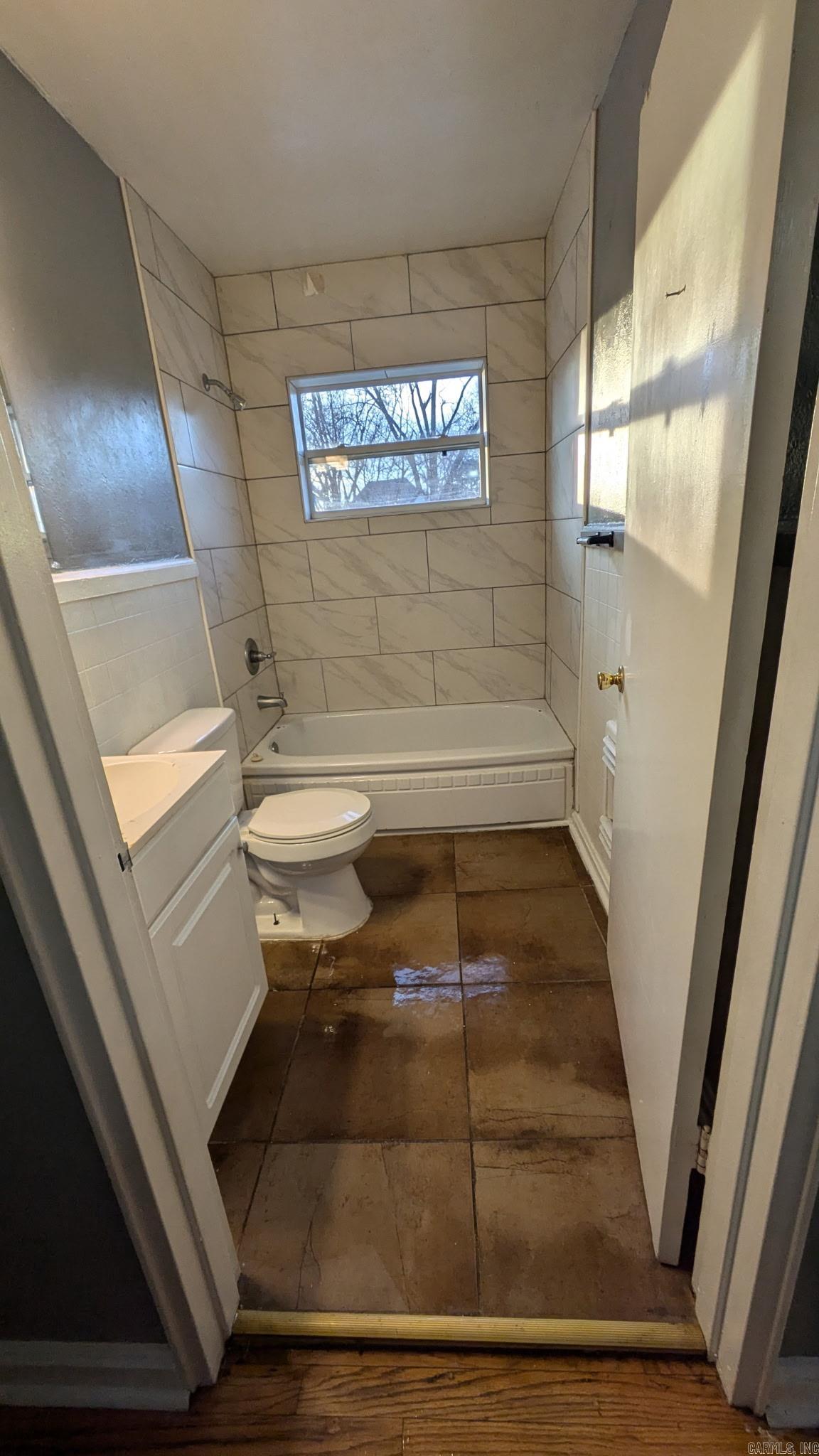 Holts Industrial - Residential Lease