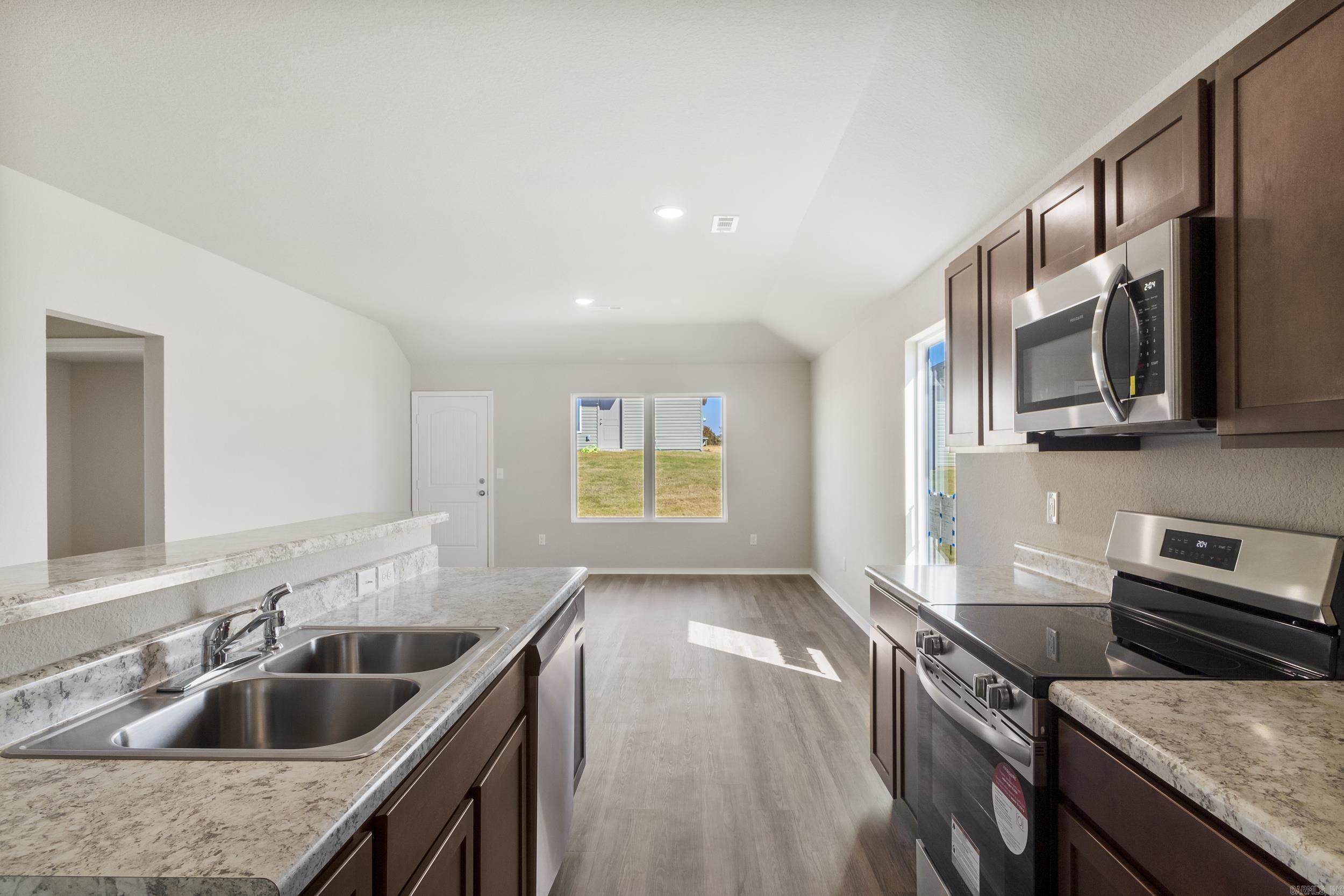 THE MEADOWS - Residential