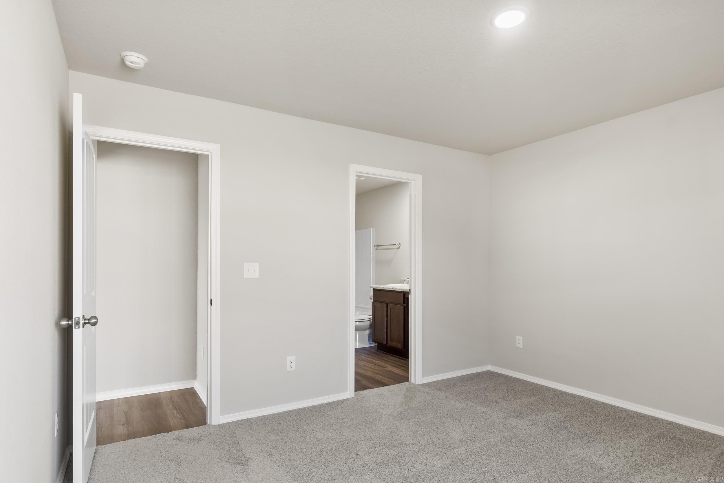 THE MEADOWS - Residential