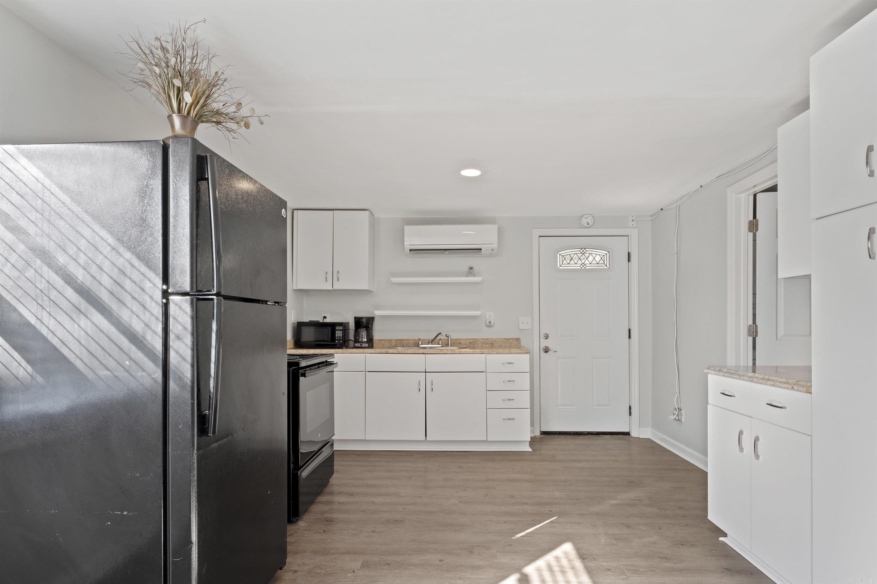 Inglewood - Residential Lease