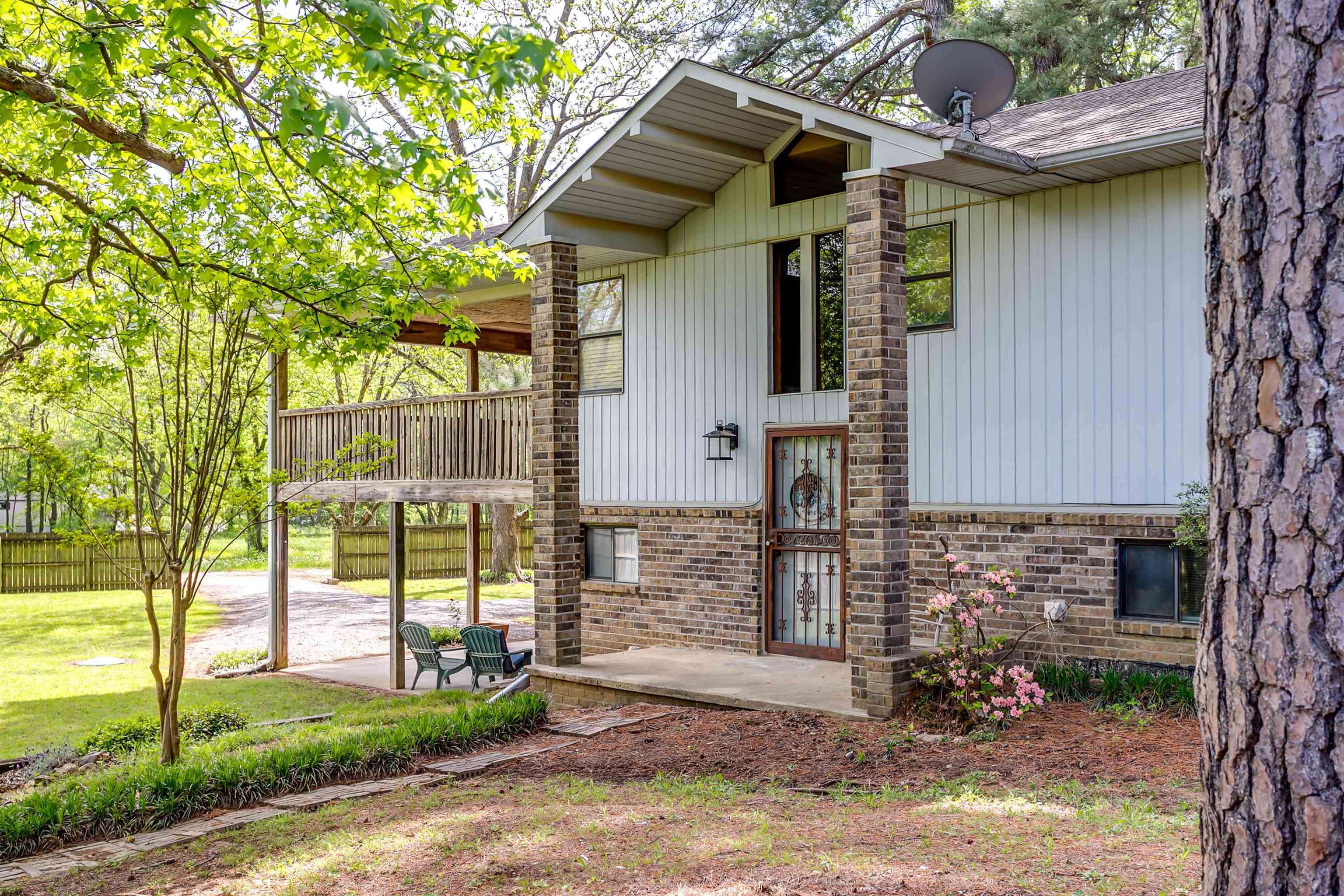 LAKE LORADO HEIGHTS - Residential