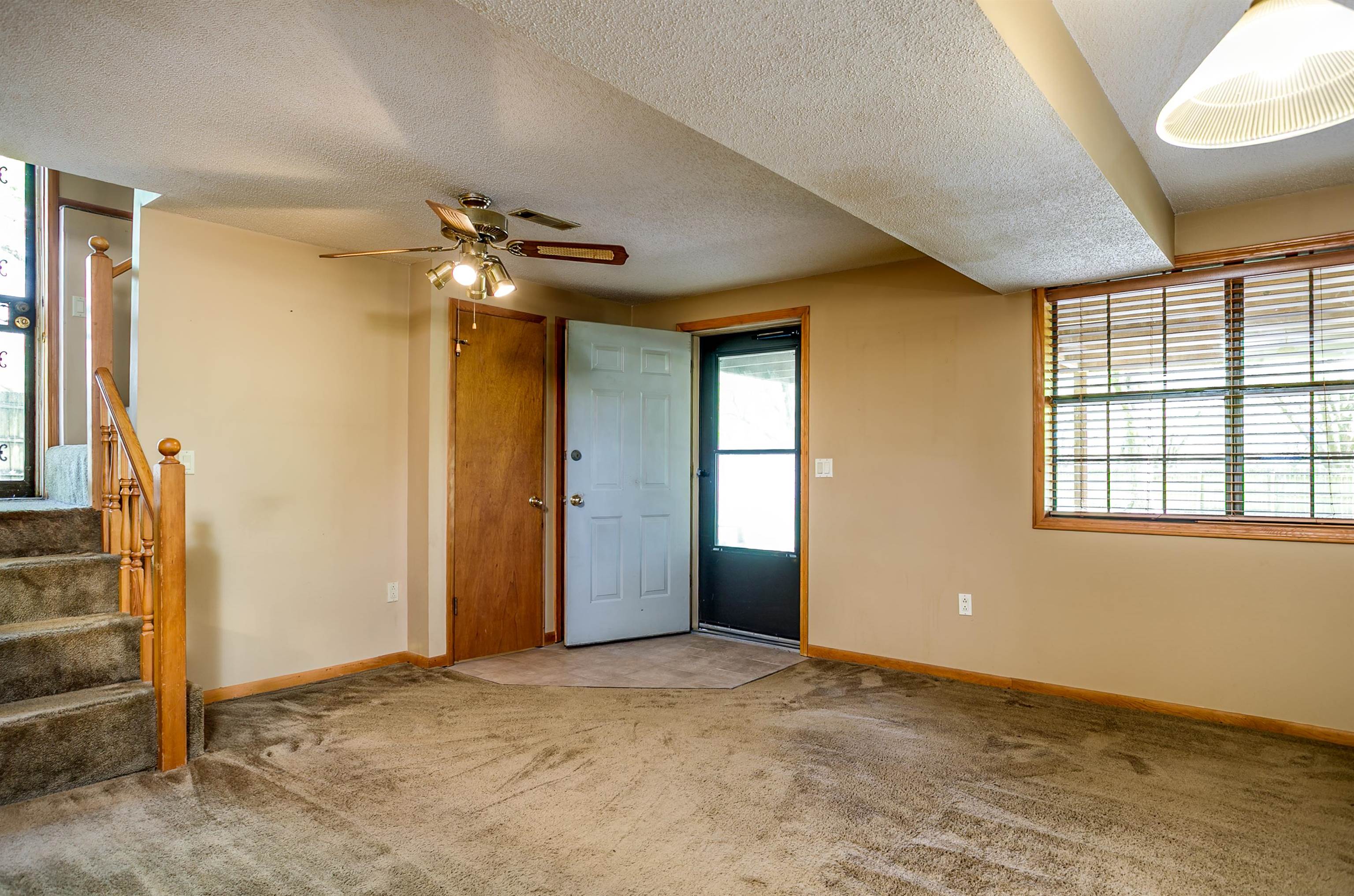 LAKE LORADO HEIGHTS - Residential