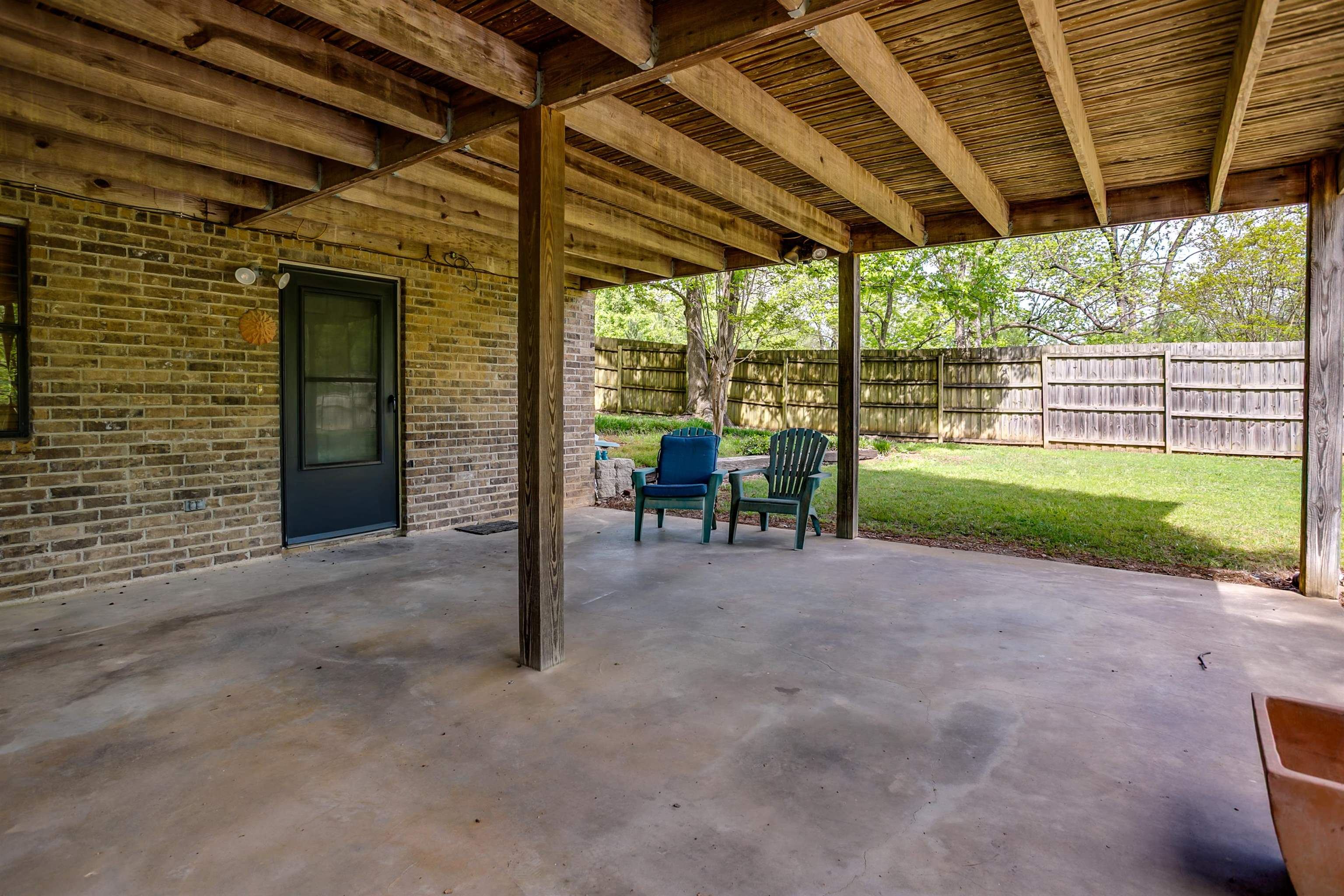 LAKE LORADO HEIGHTS - Residential