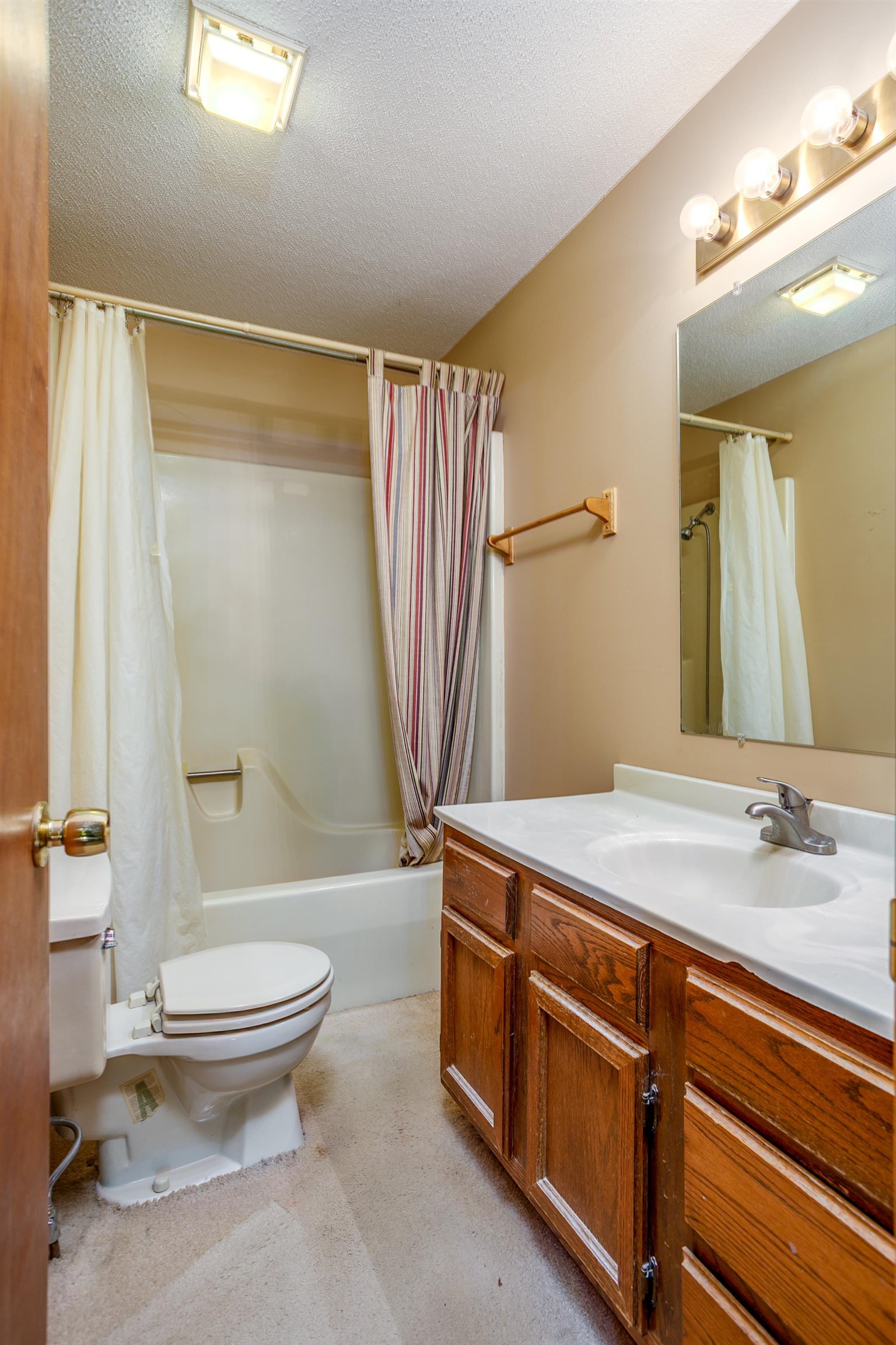 LAKE LORADO HEIGHTS - Residential