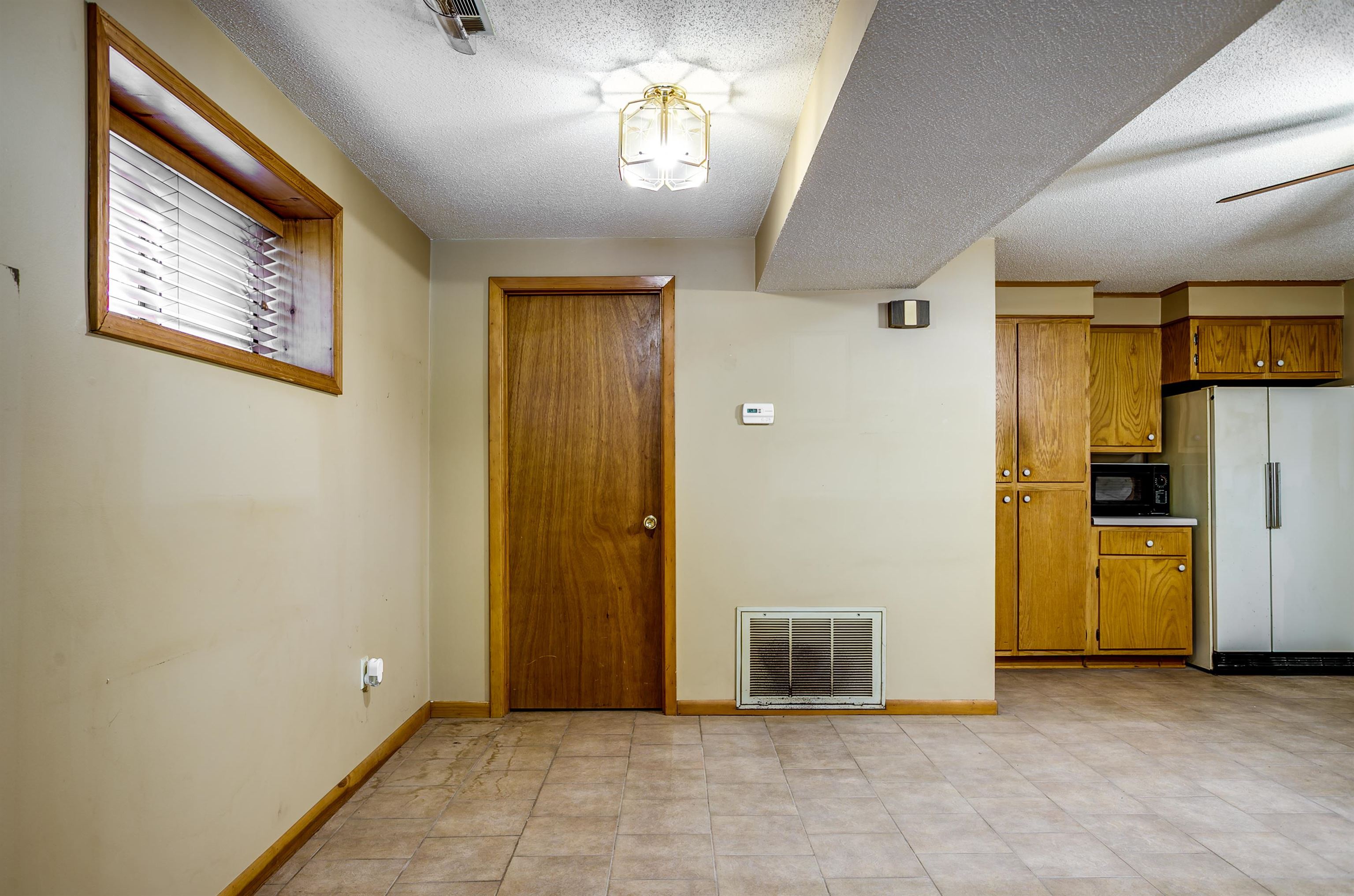 LAKE LORADO HEIGHTS - Residential