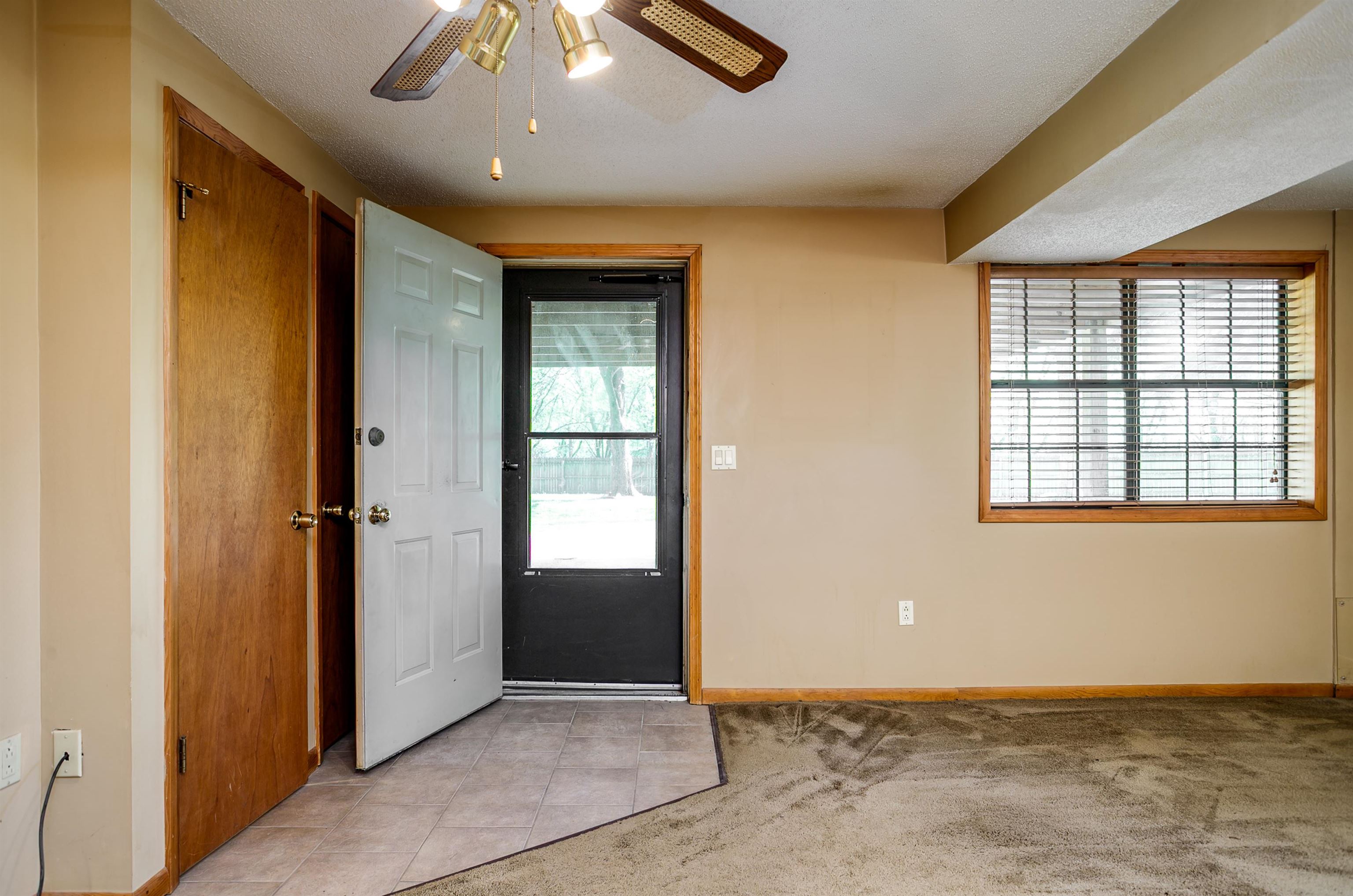 LAKE LORADO HEIGHTS - Residential