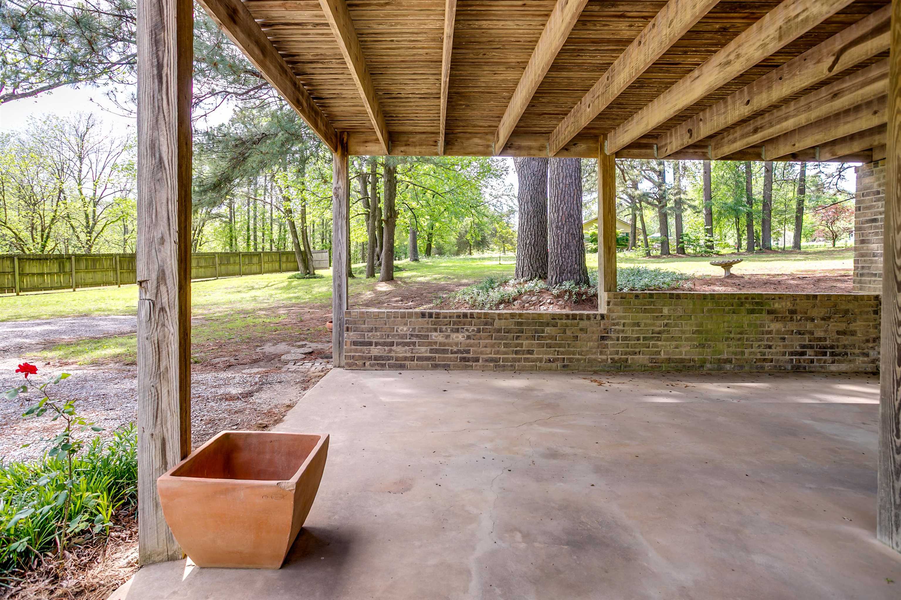 LAKE LORADO HEIGHTS - Residential