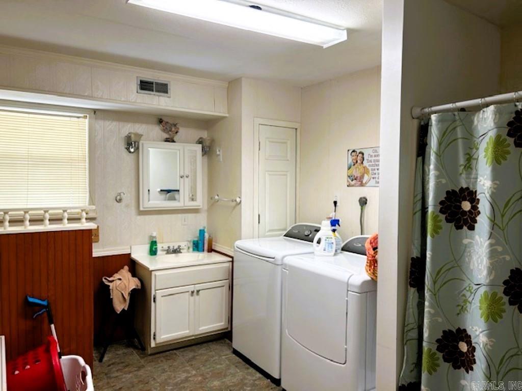 BEUTLER ACRES - Residential