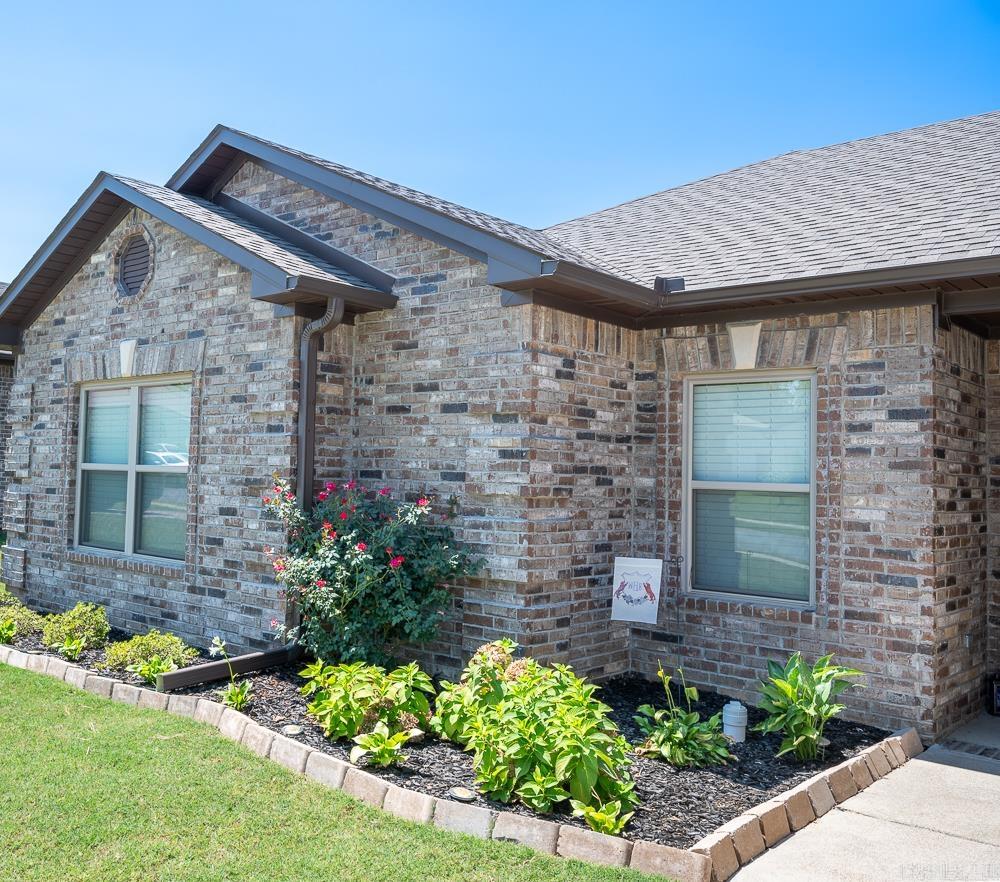 HERITAGE MEADOWS - Residential