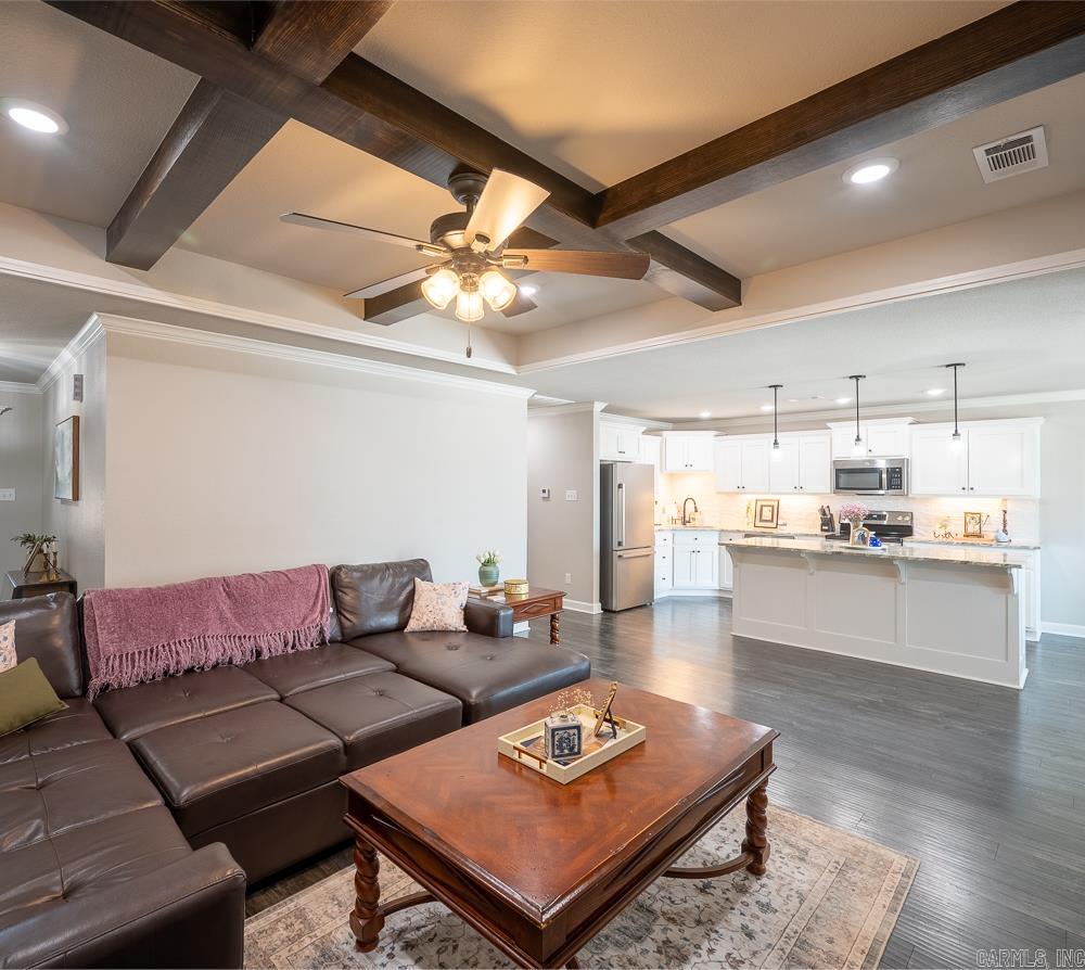 HERITAGE MEADOWS - Residential