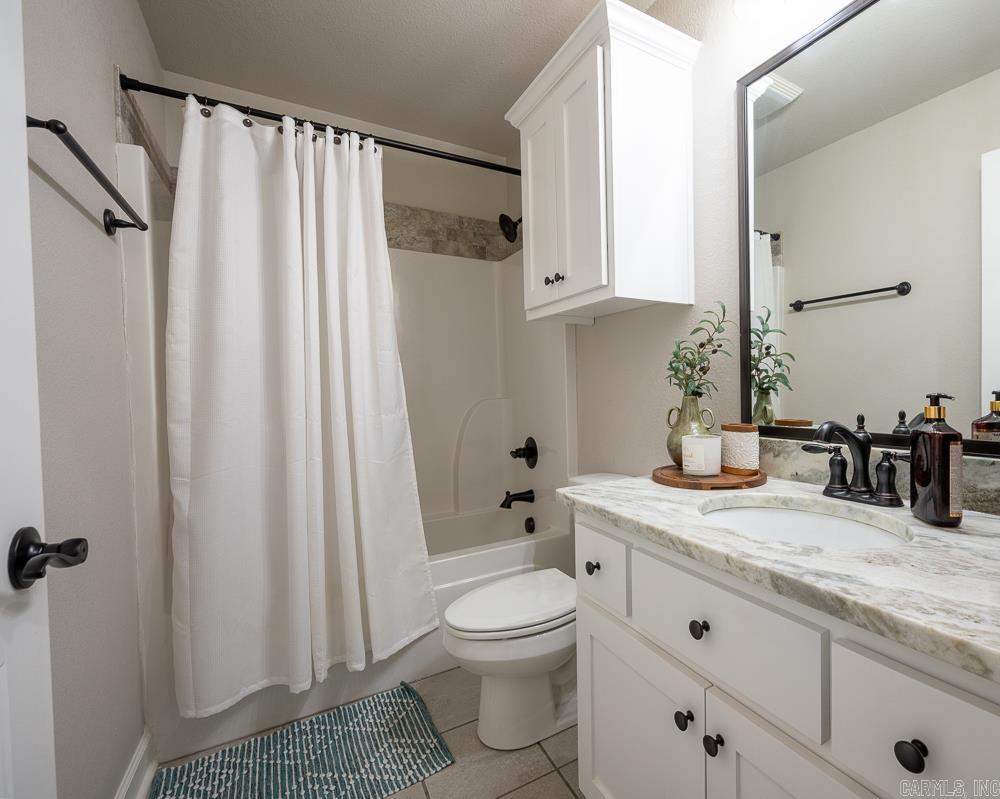 HERITAGE MEADOWS - Residential