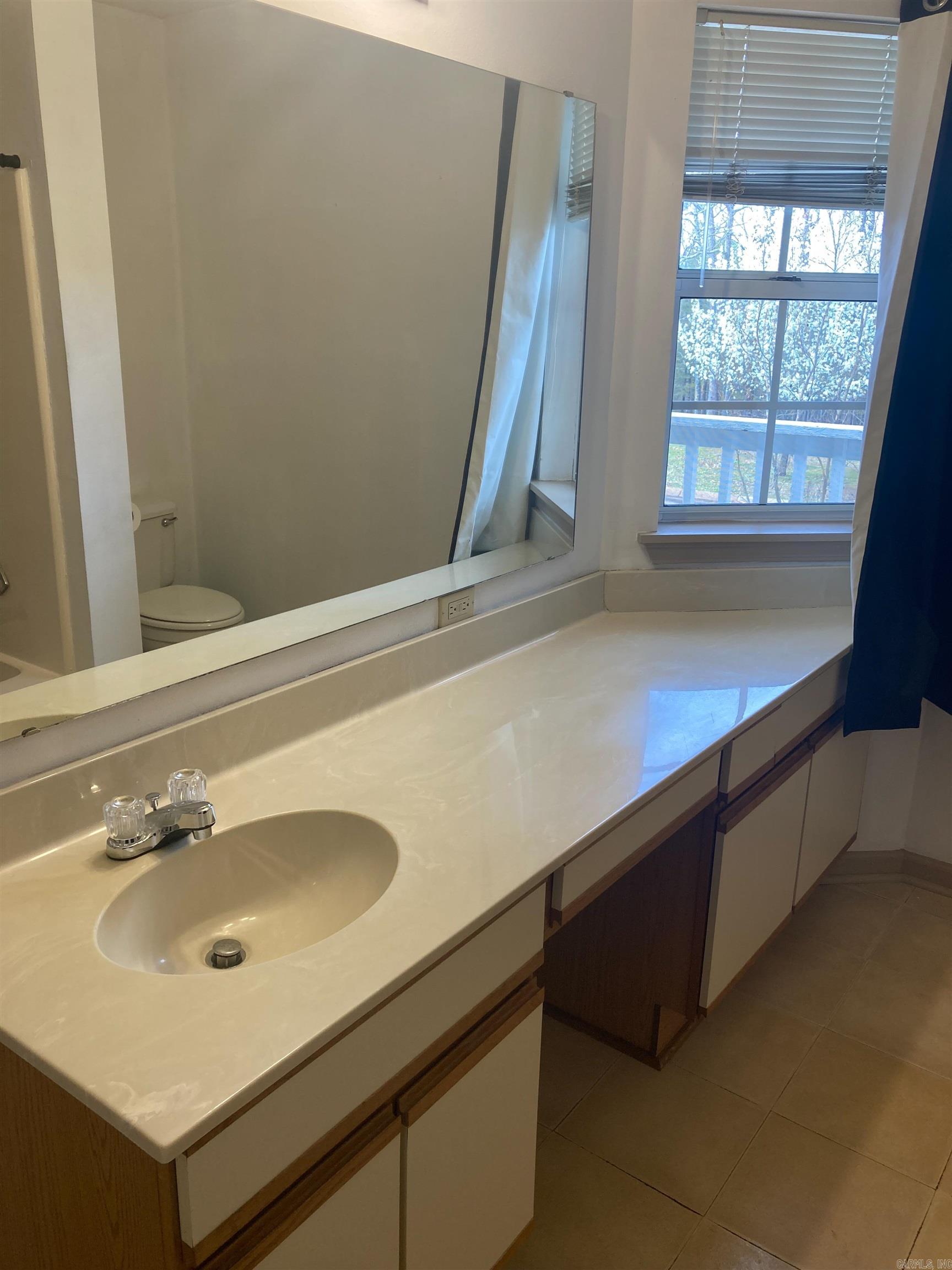 Summerhill Place Condos - Residential Lease