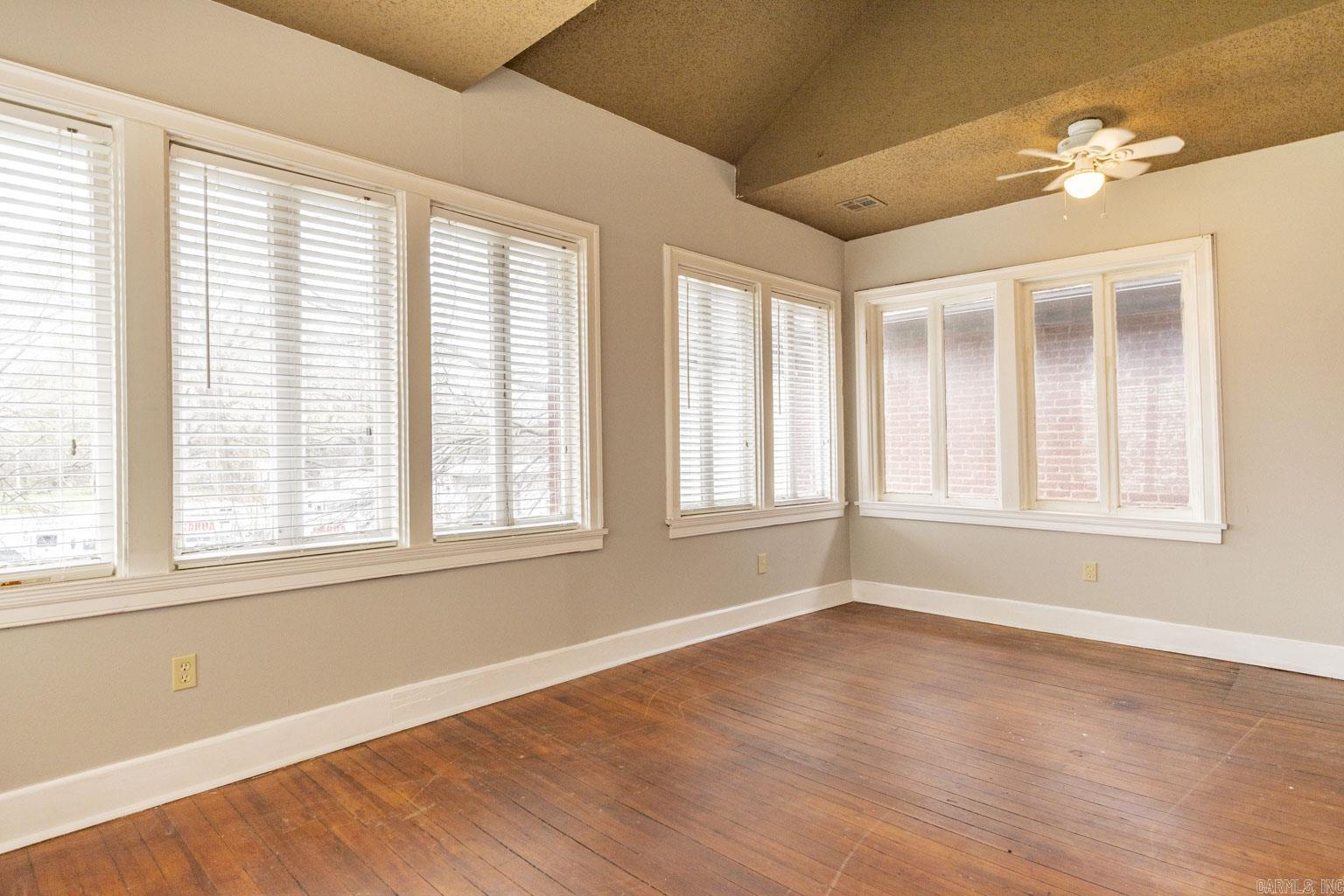 CITY OF LR L11 - Residential