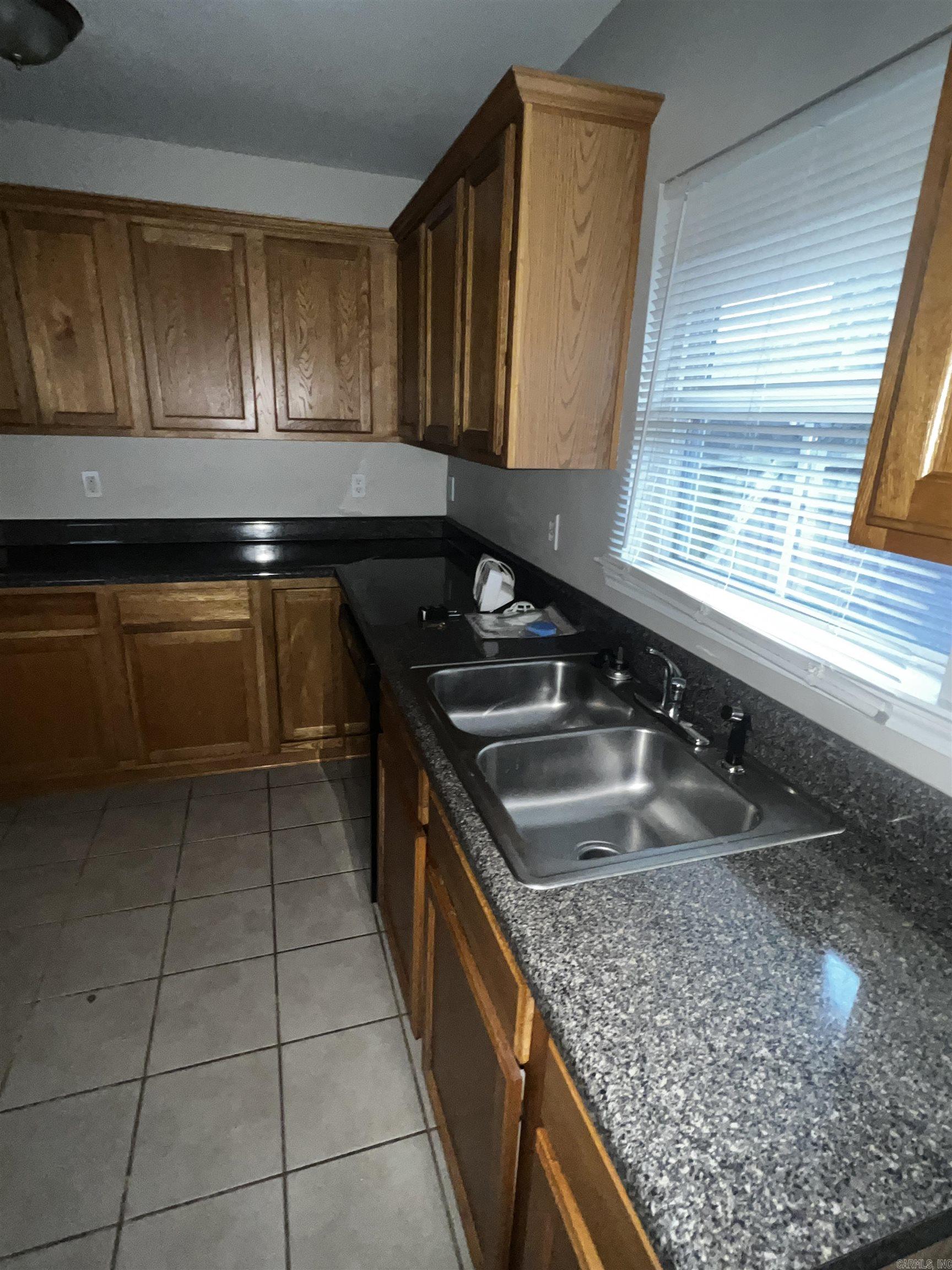 HOLTS INDUSTRIAL - Residential