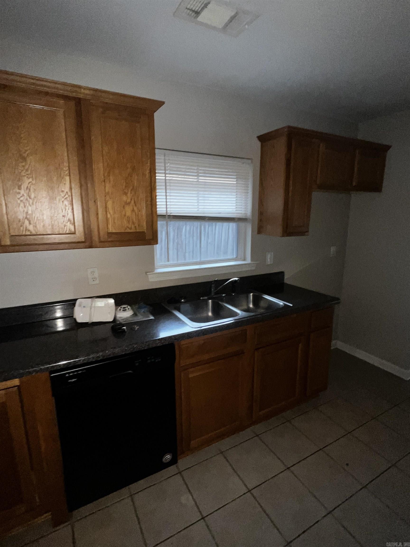 HOLTS INDUSTRIAL - Residential