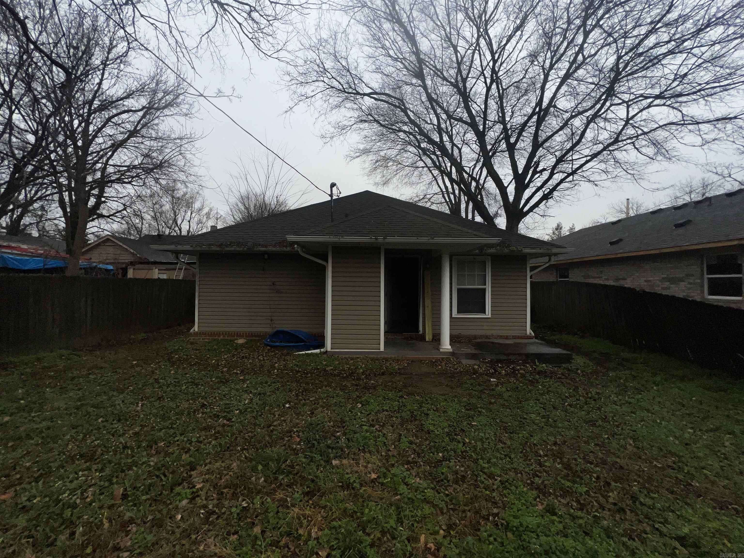 HOLTS INDUSTRIAL - Residential