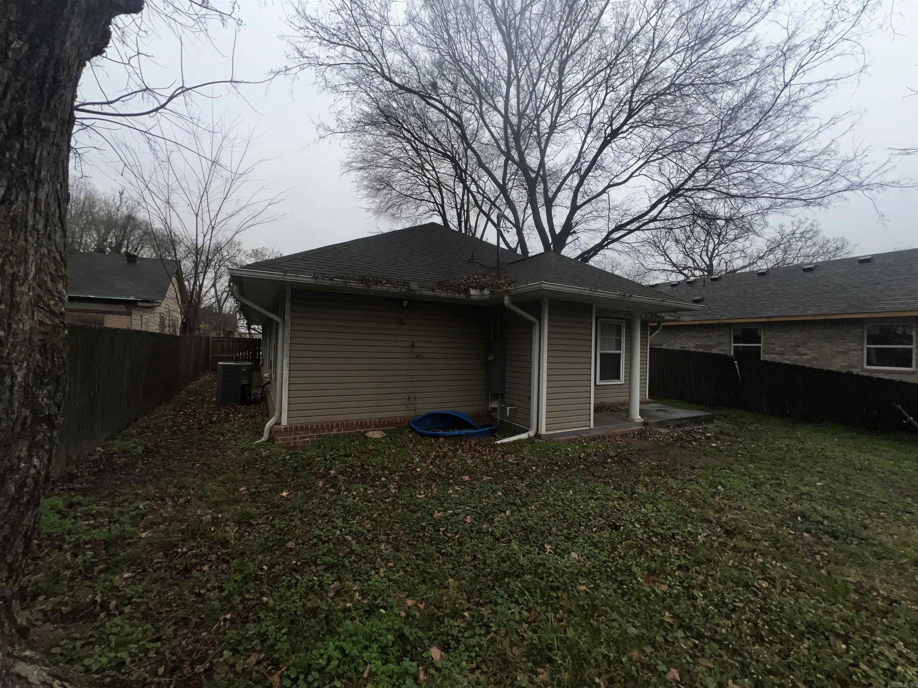 HOLTS INDUSTRIAL - Residential