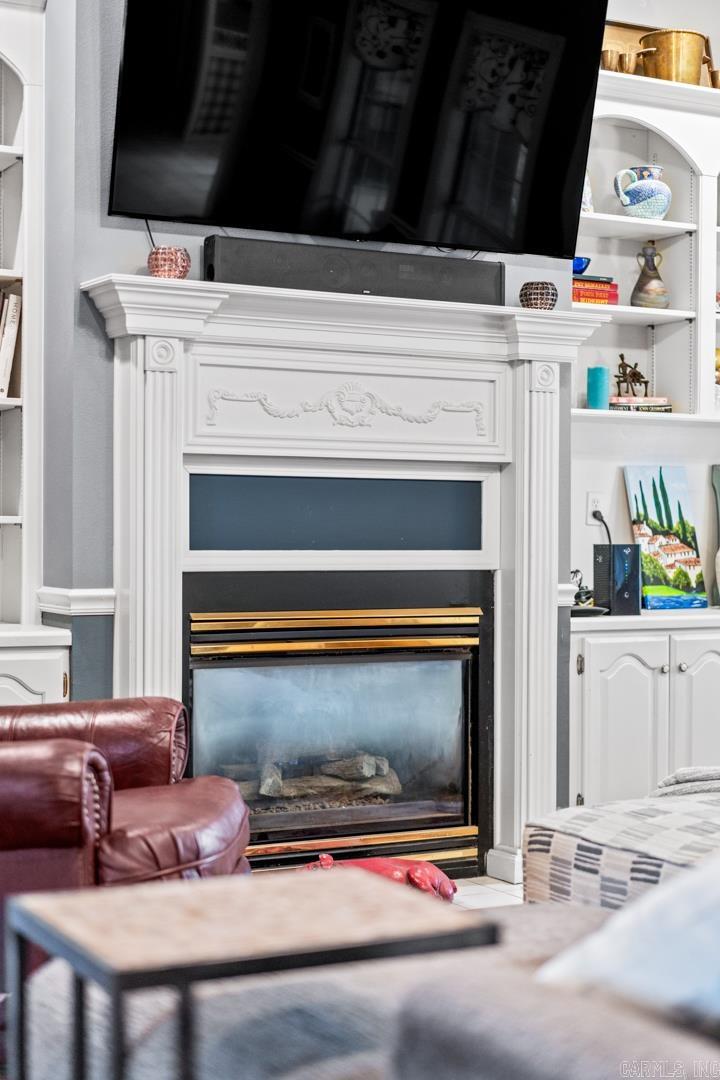 HICKORY CREEK - Residential