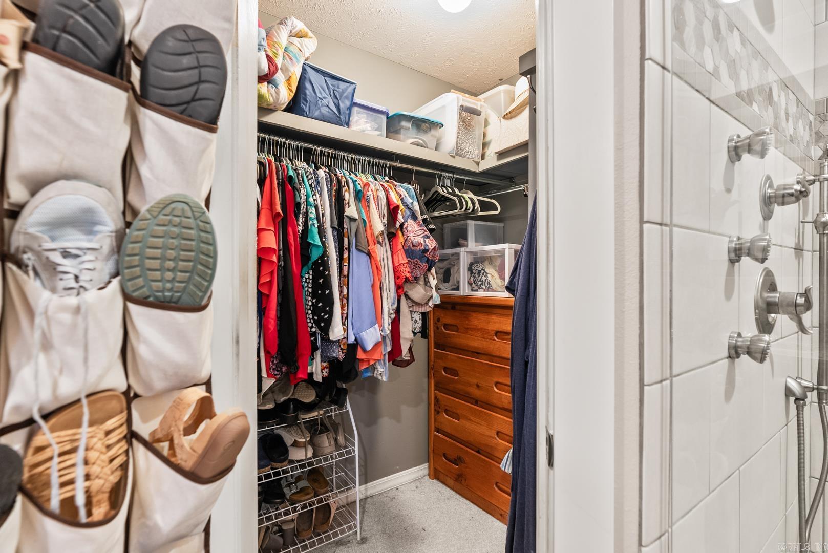 HICKORY CREEK - Residential