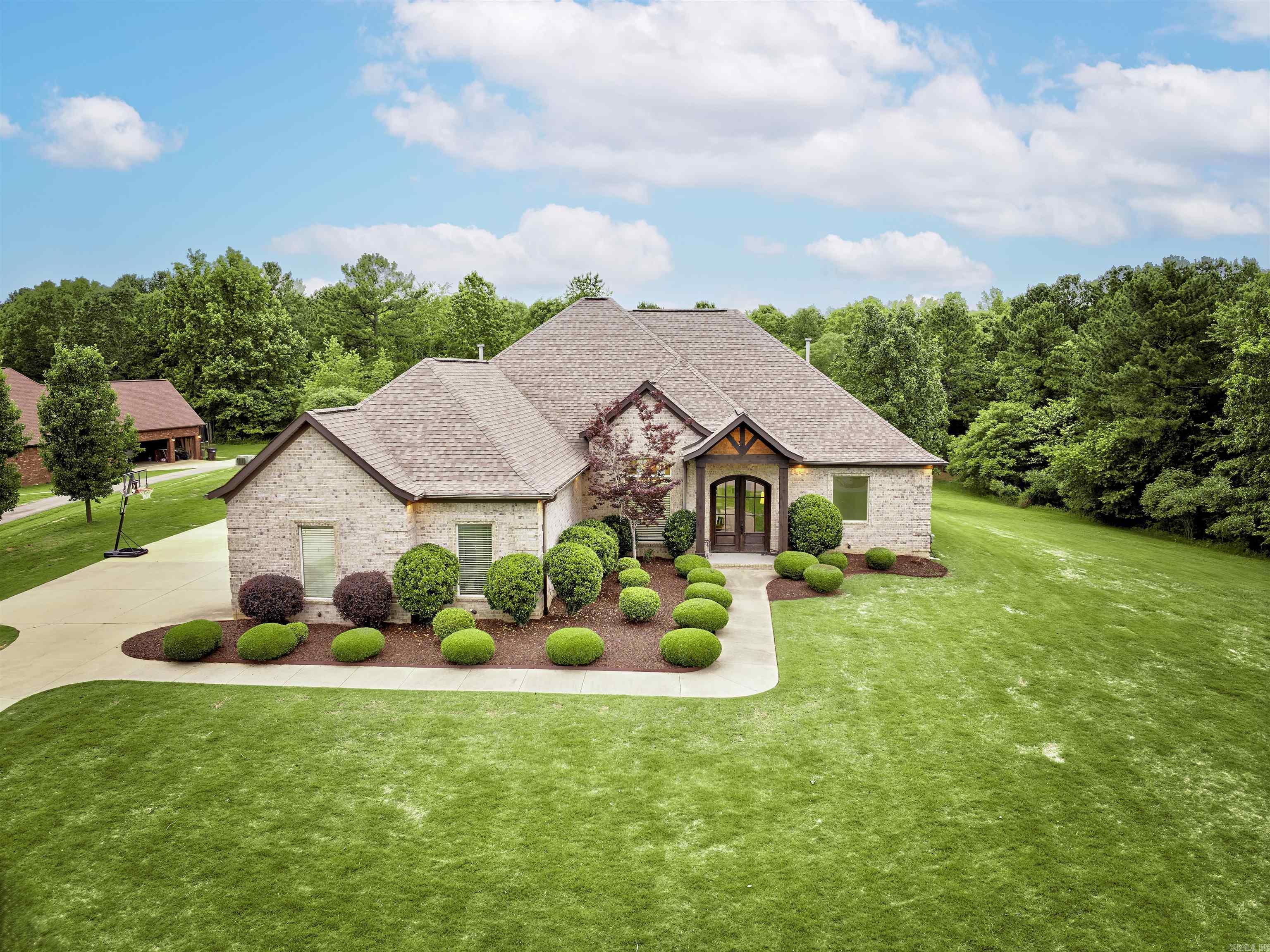 RIVER RIDGE ESTATES - Residential