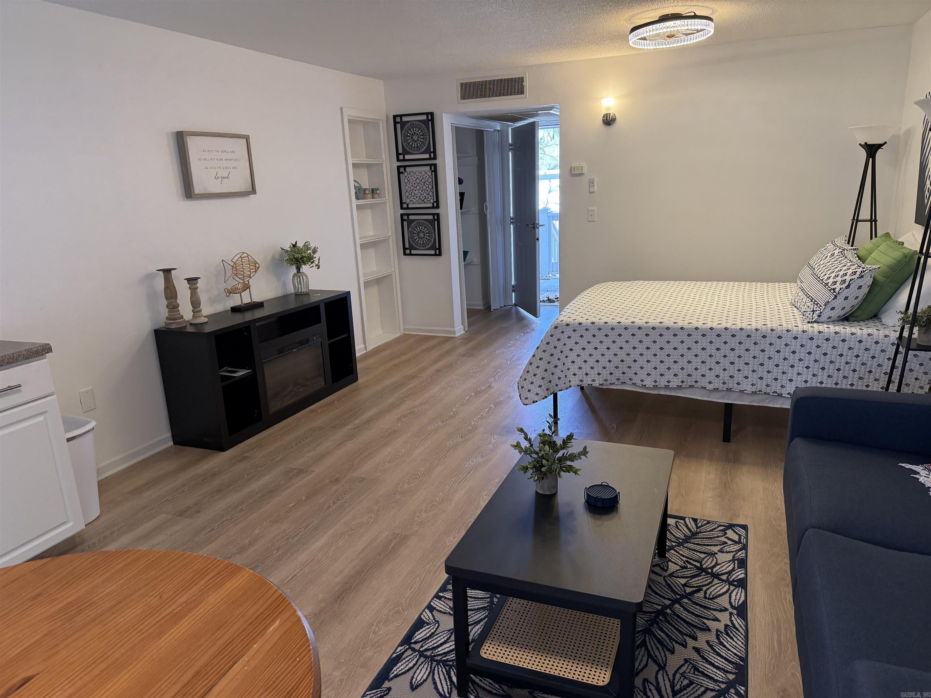 SUMMERHILL PLACE CONDOS - Residential