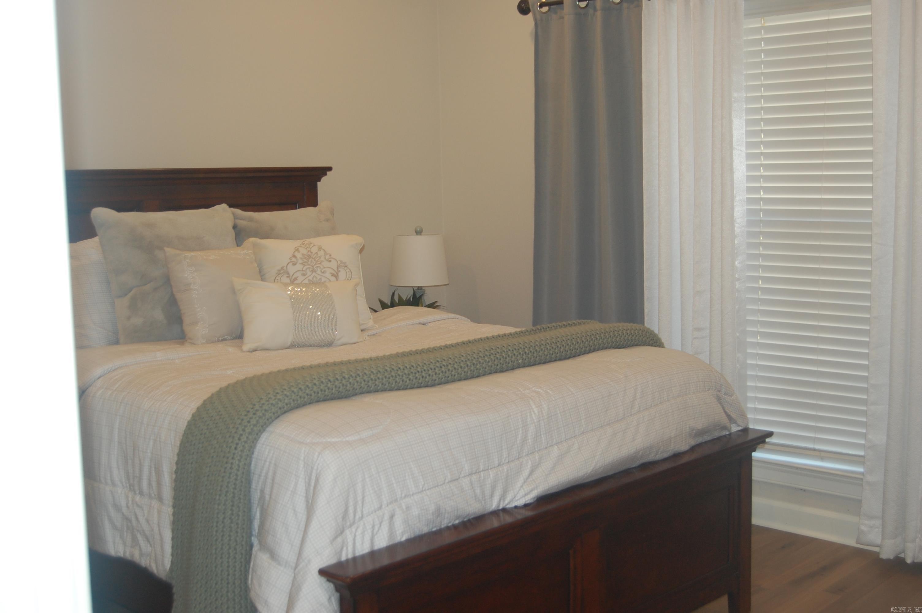 COUNTRY CLUB OF ARK THE - Residential