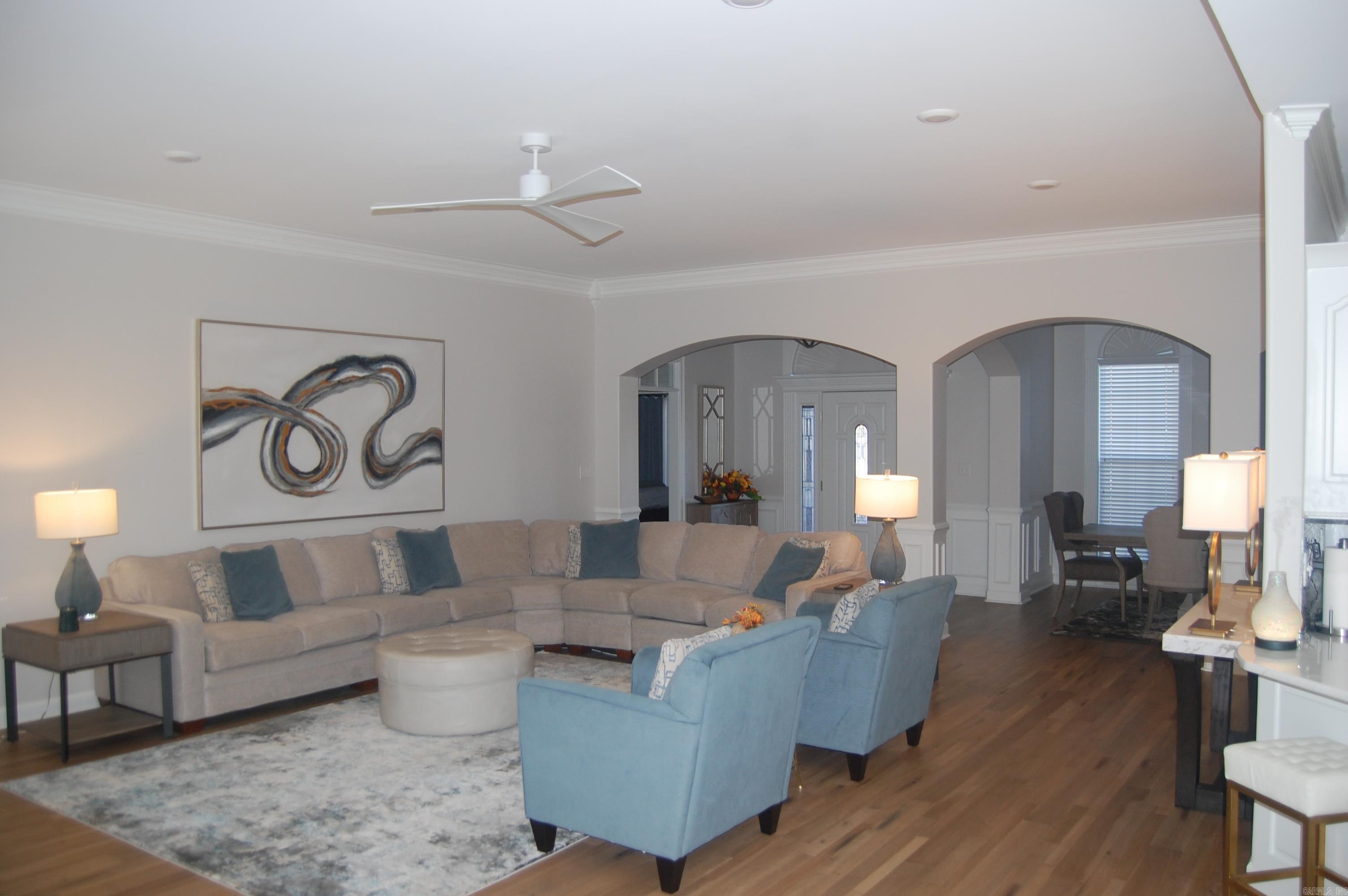 COUNTRY CLUB OF ARK THE - Residential