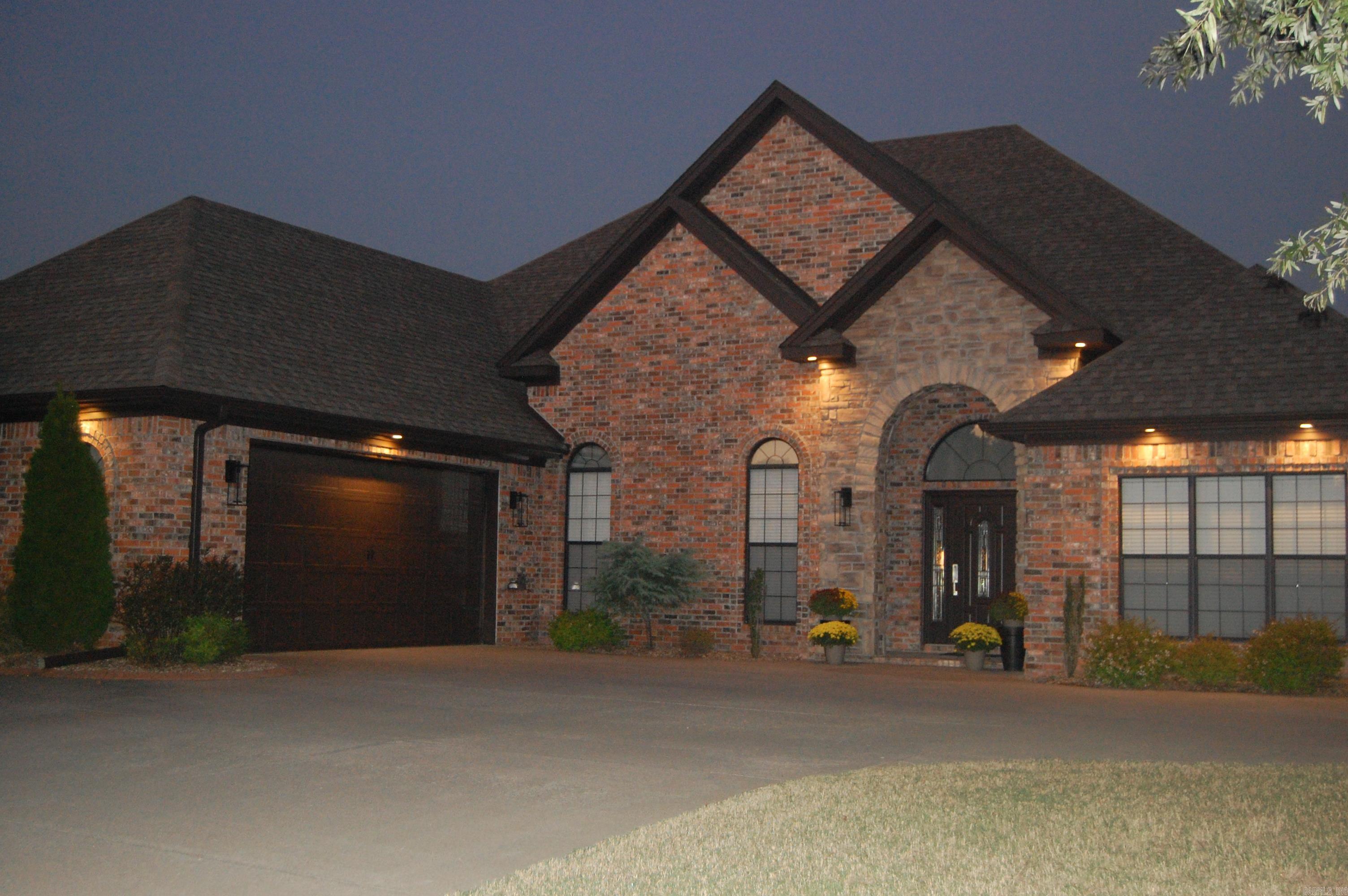 COUNTRY CLUB OF ARK THE - Residential