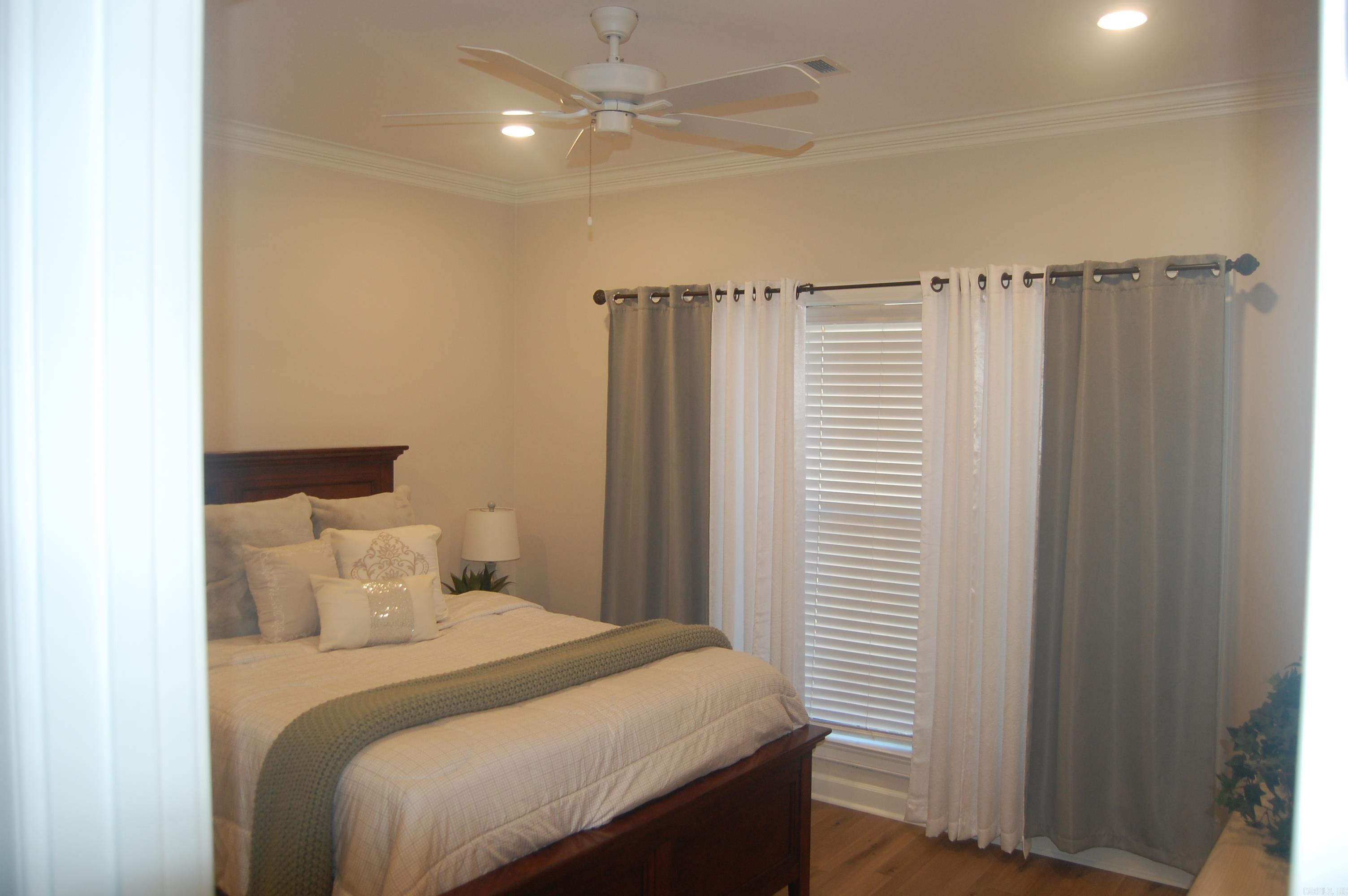 COUNTRY CLUB OF ARK THE - Residential