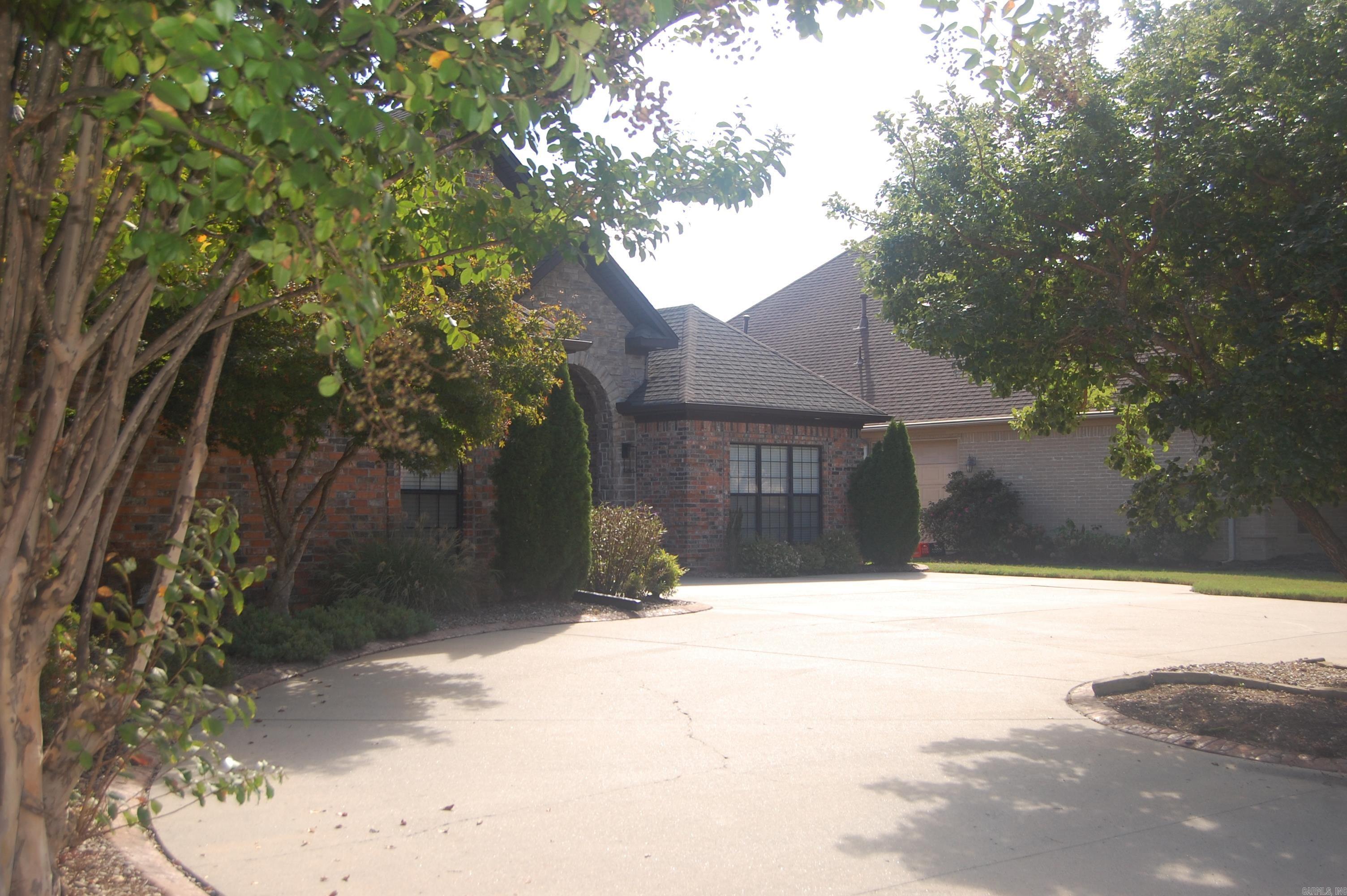 COUNTRY CLUB OF ARK THE - Residential