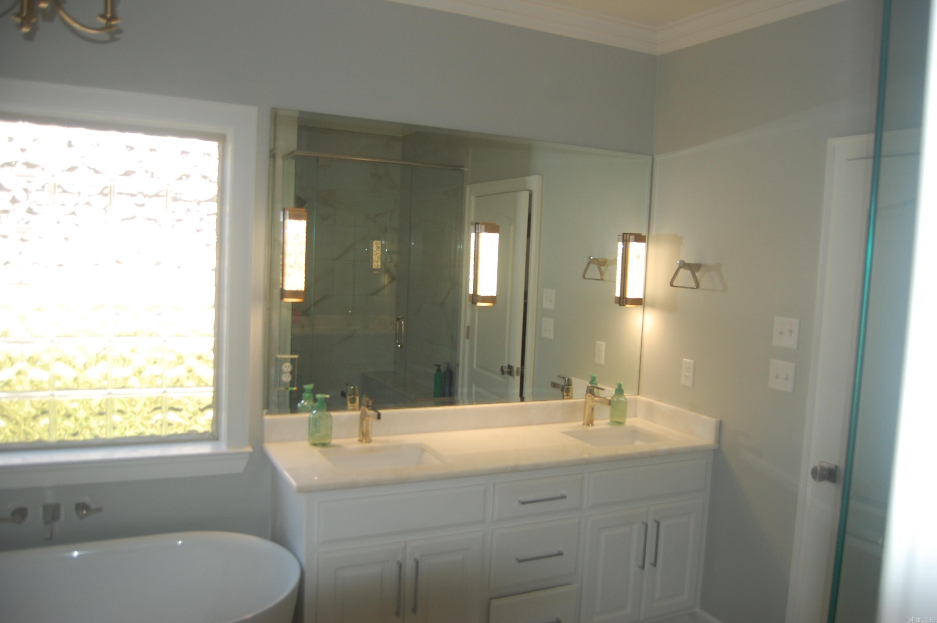 COUNTRY CLUB OF ARK THE - Residential