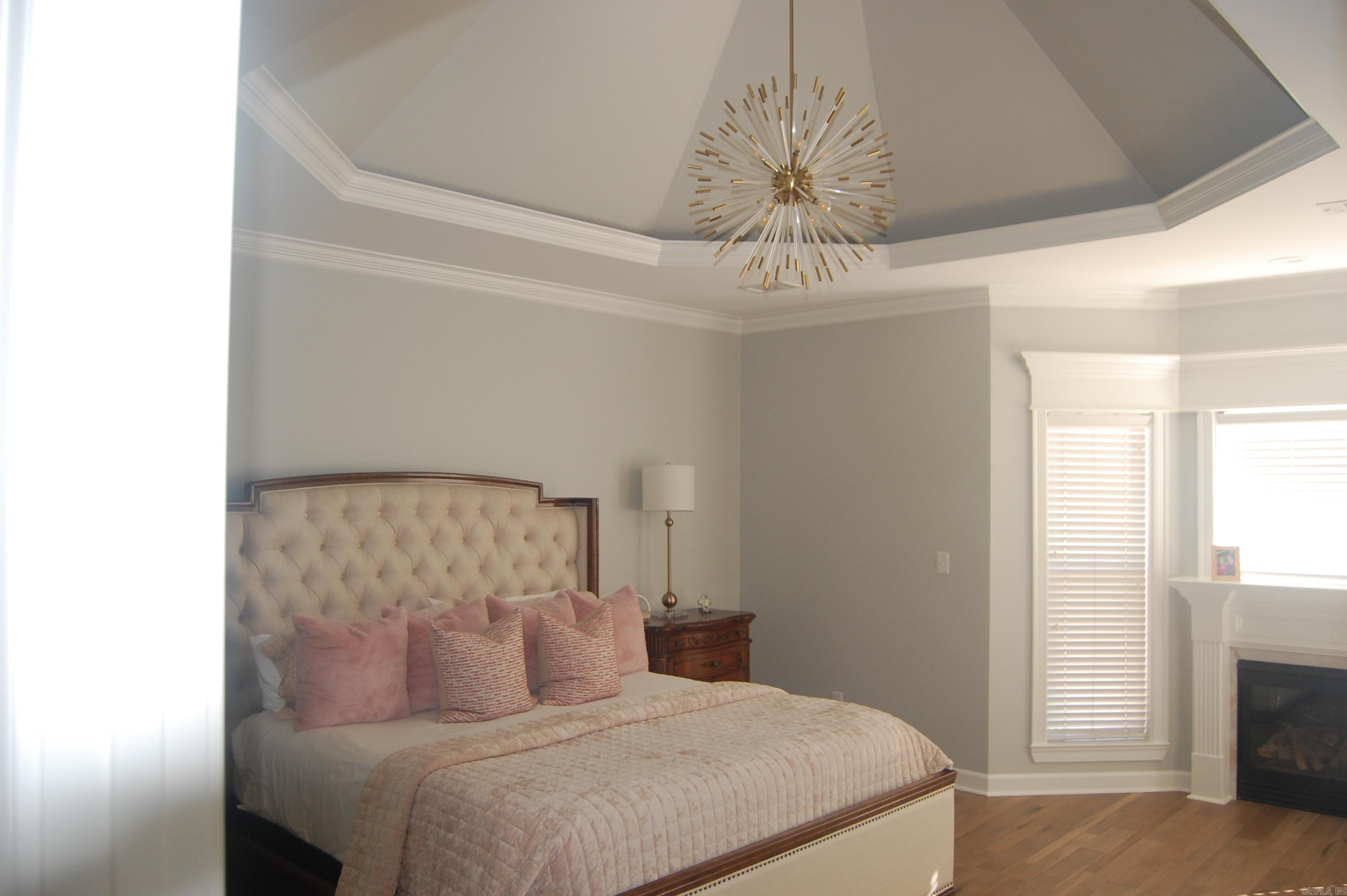 COUNTRY CLUB OF ARK THE - Residential