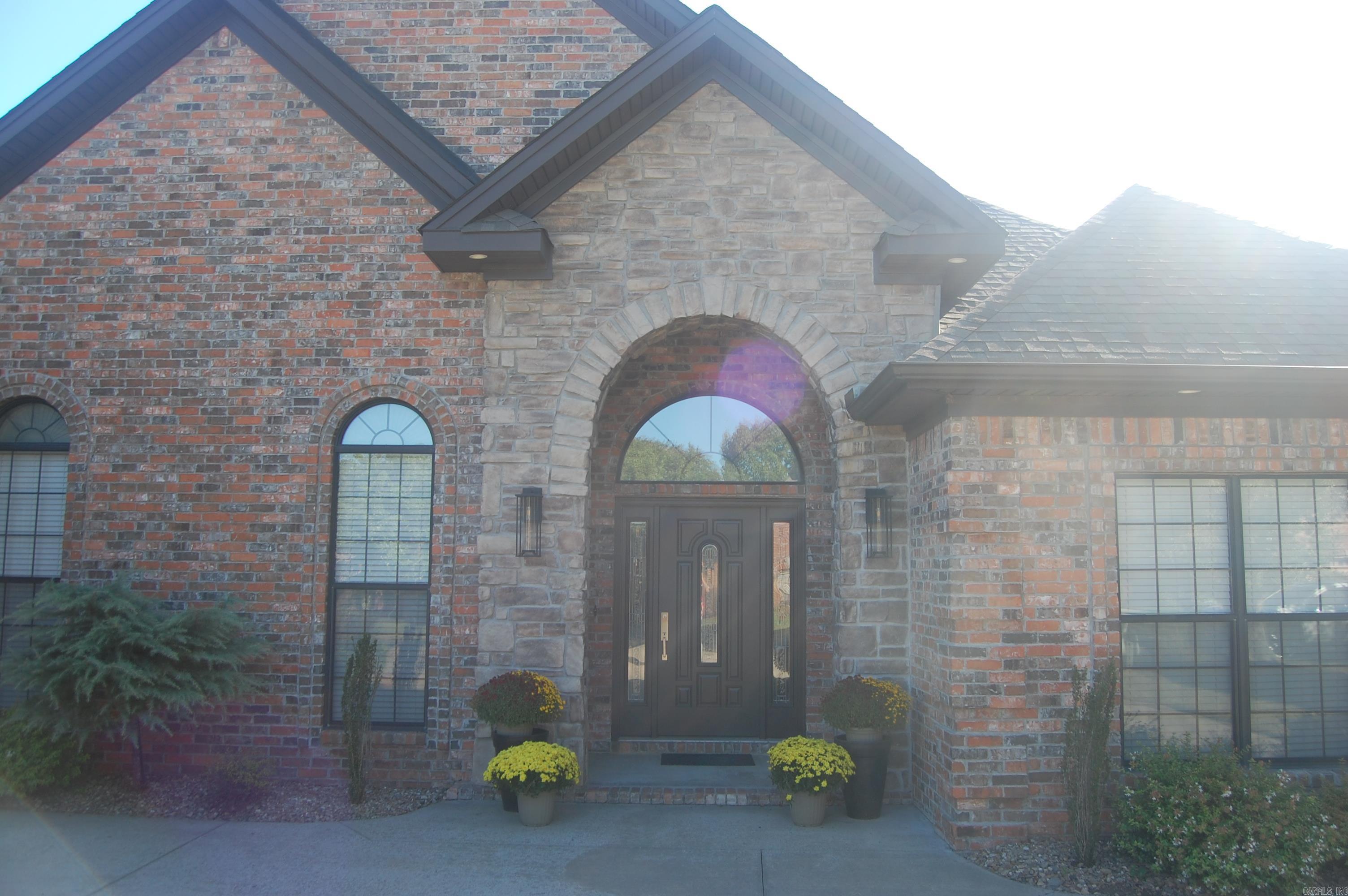 COUNTRY CLUB OF ARK THE - Residential