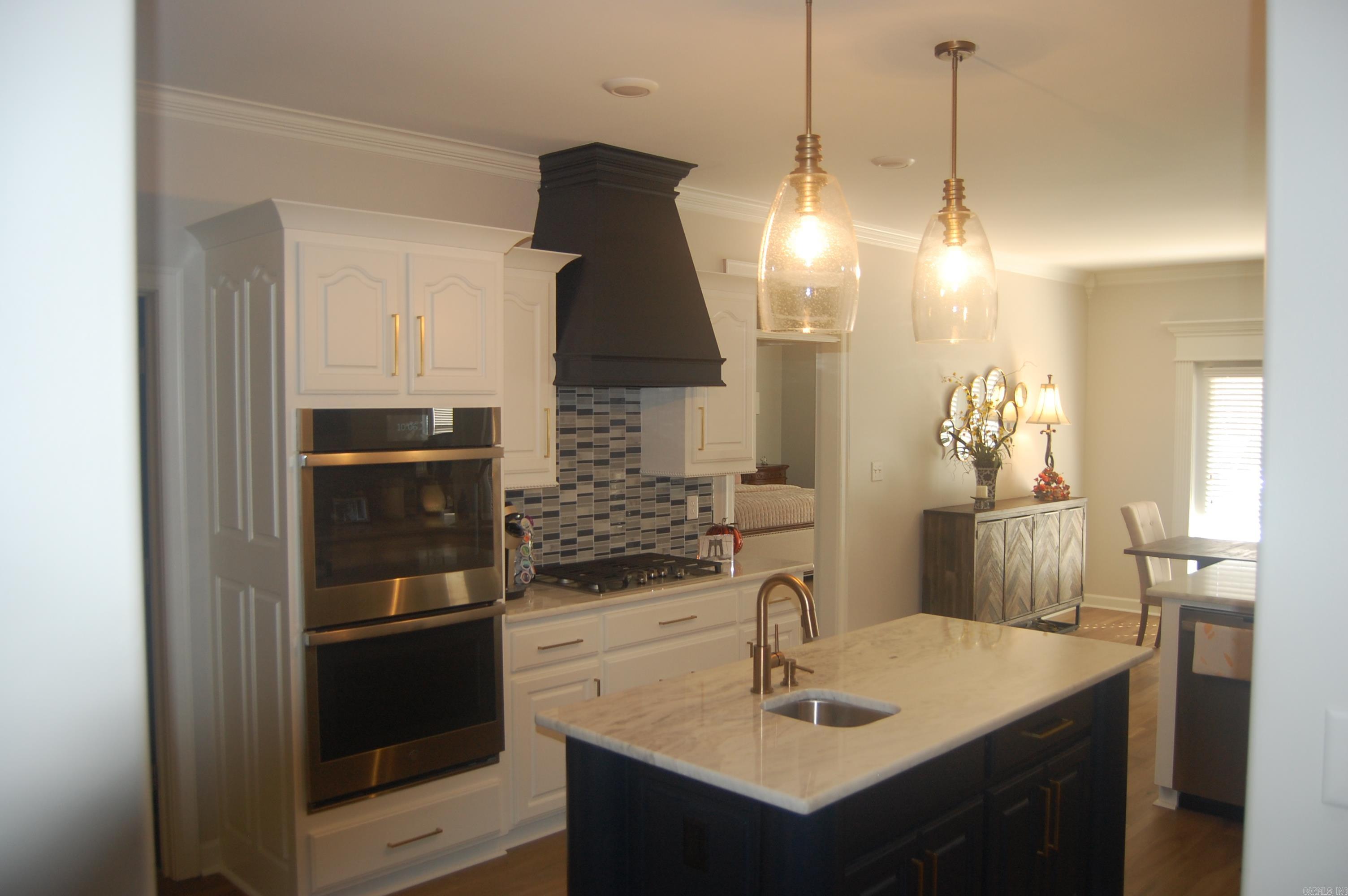 COUNTRY CLUB OF ARK THE - Residential