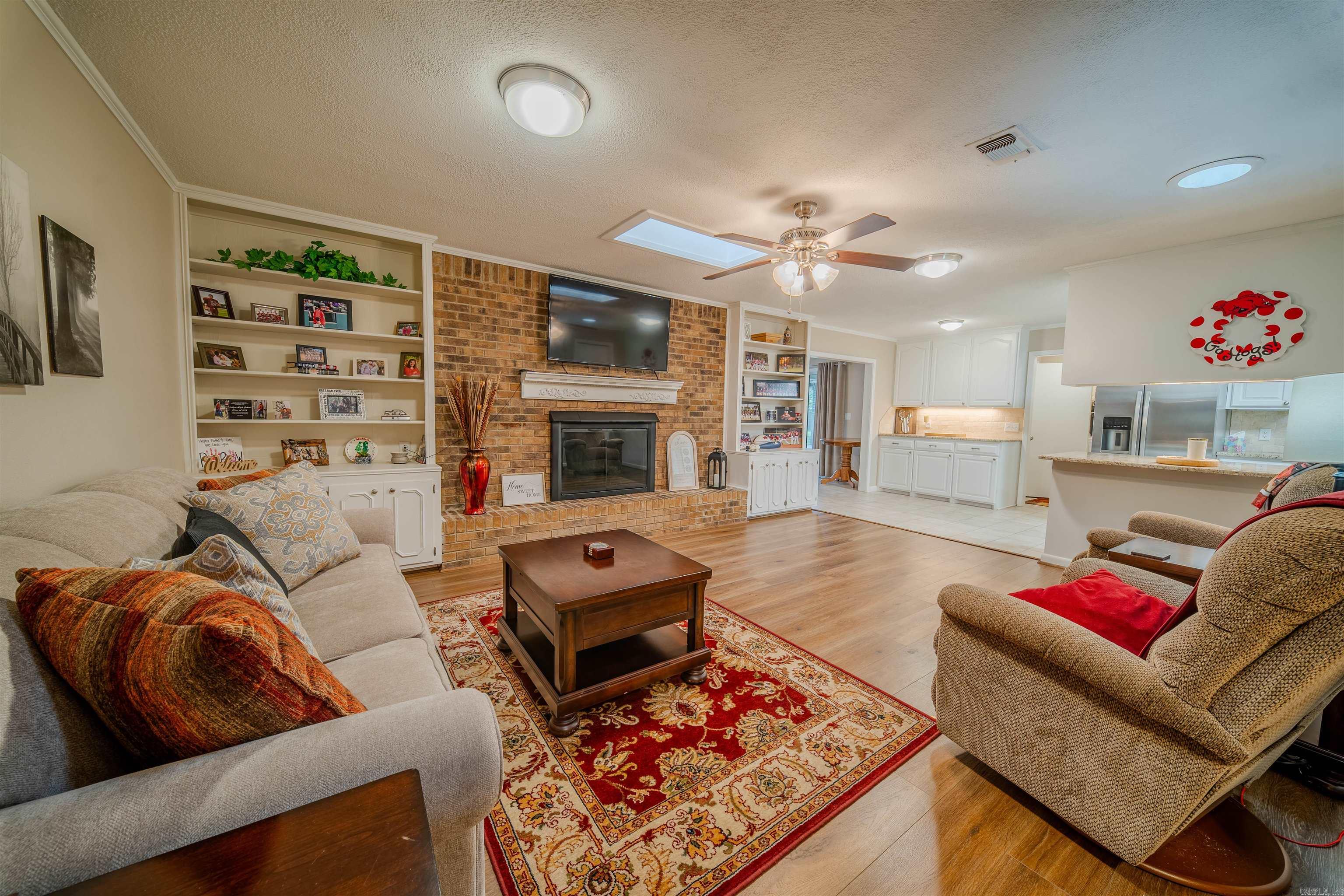 MIKE BERG LAKE - Residential