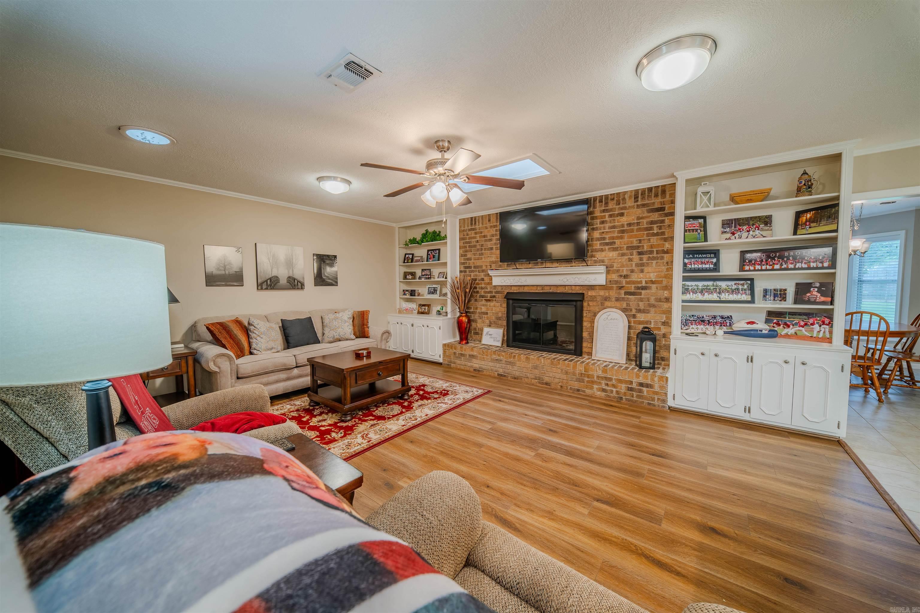 MIKE BERG LAKE - Residential