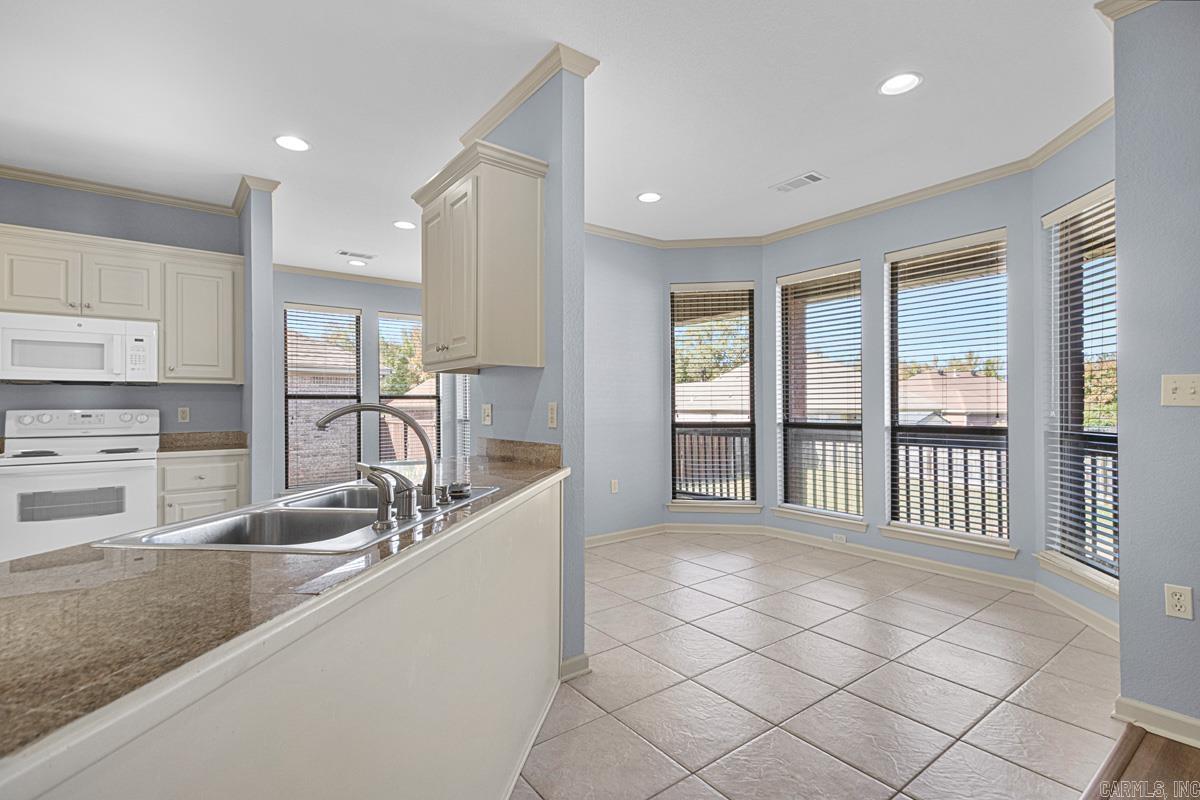 BASE MEADOWS ADDN - Residential