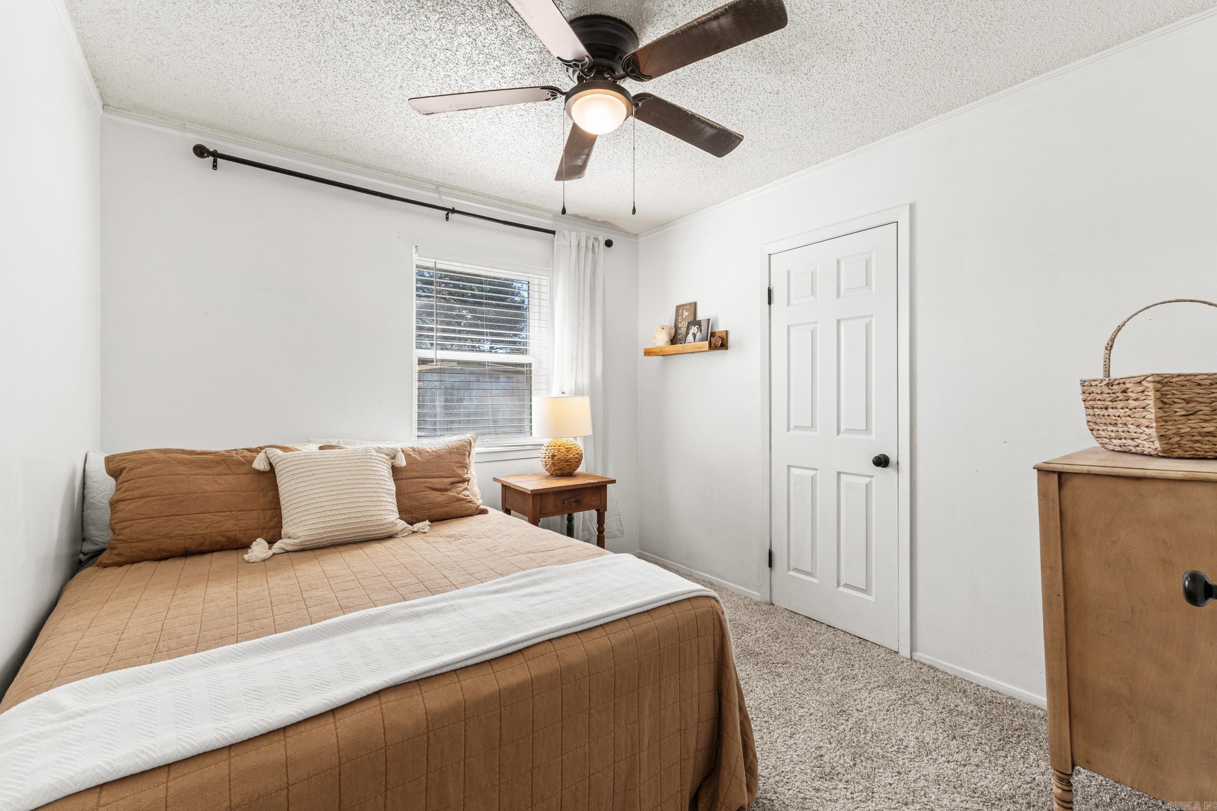 TRIPPLE OAK - Residential