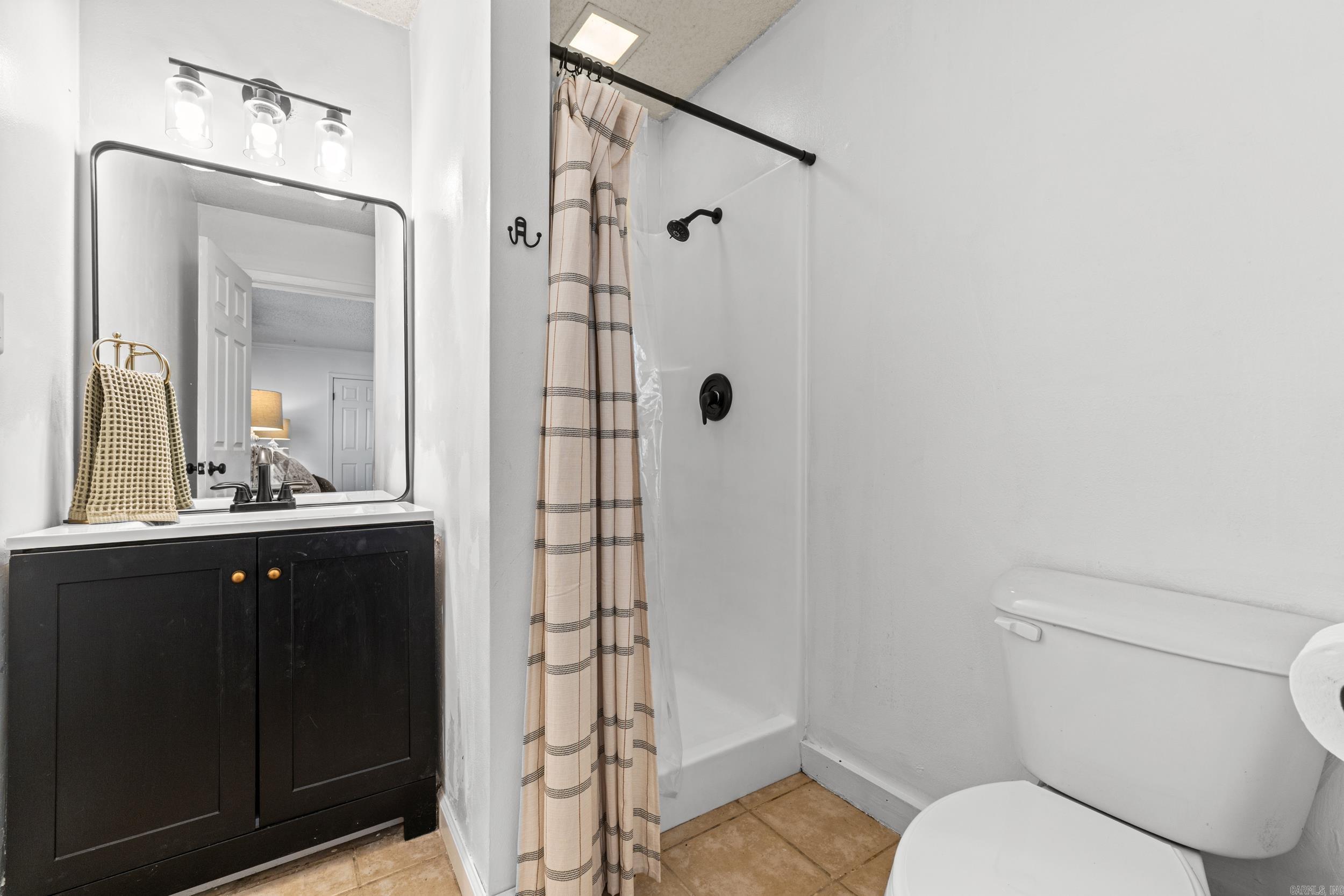 TRIPPLE OAK - Residential